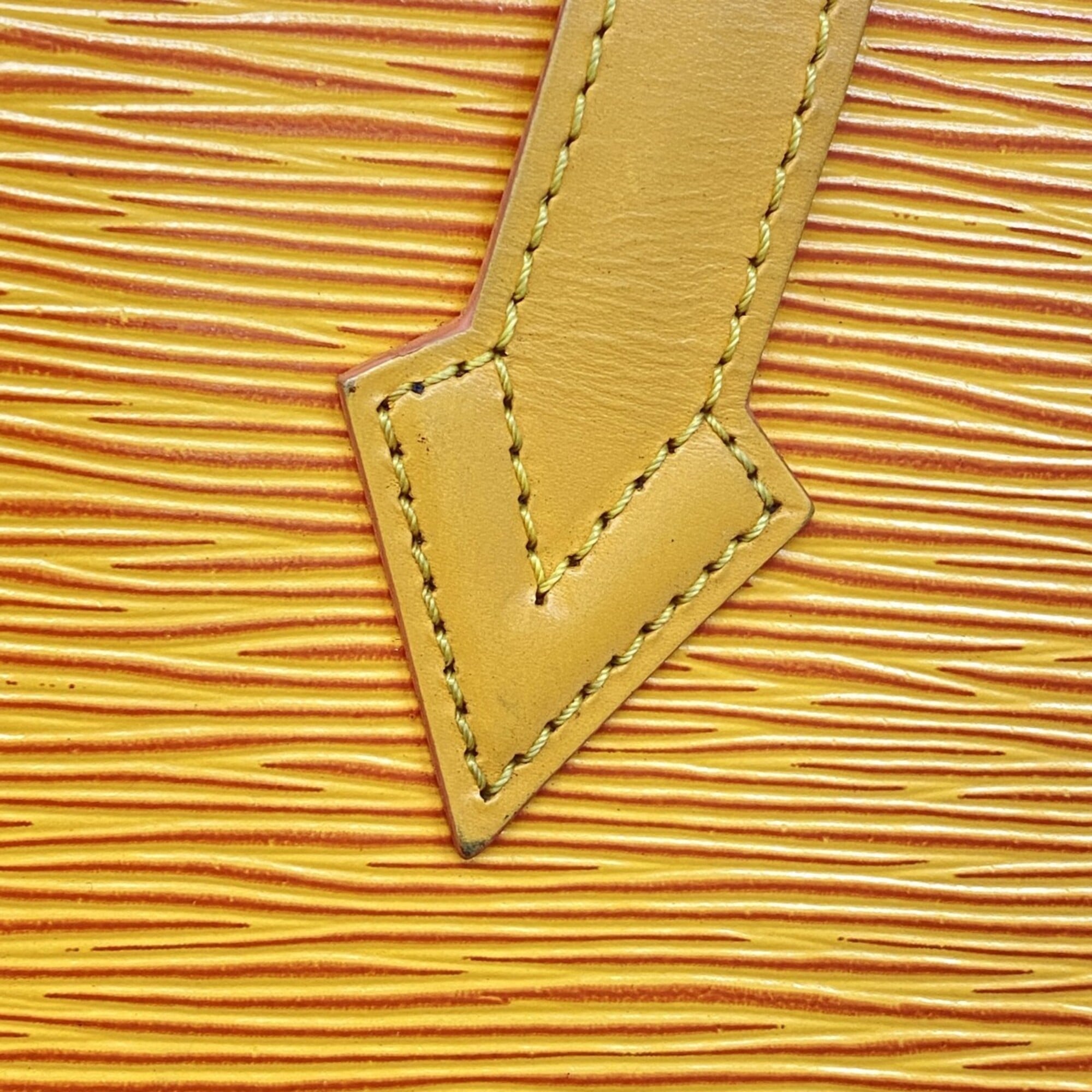 Louis Vuitton Jaune Handbag (Pre-Owned)