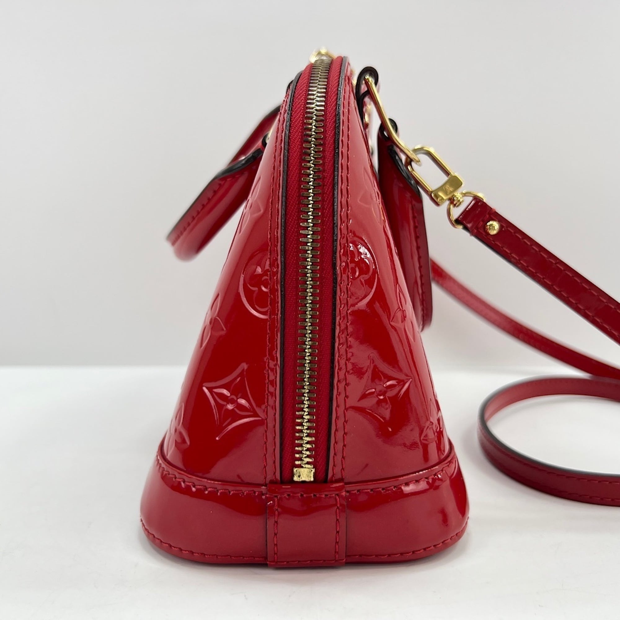 Louis Vuitton Red Color Handbag (Pre-Owned)