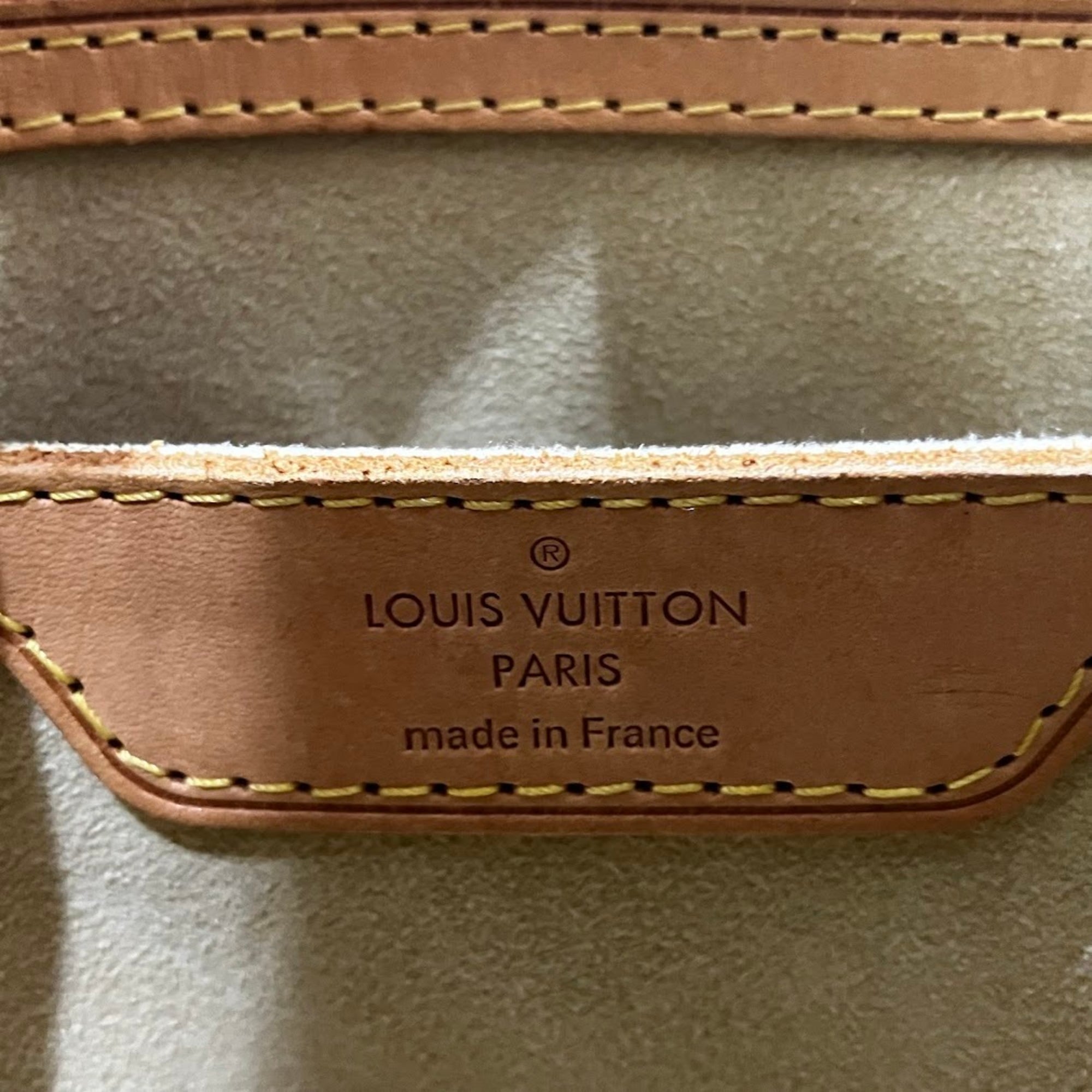 Louis Vuitton Brown Monogram Monogram Shoulder Bag (Pre-Owned)