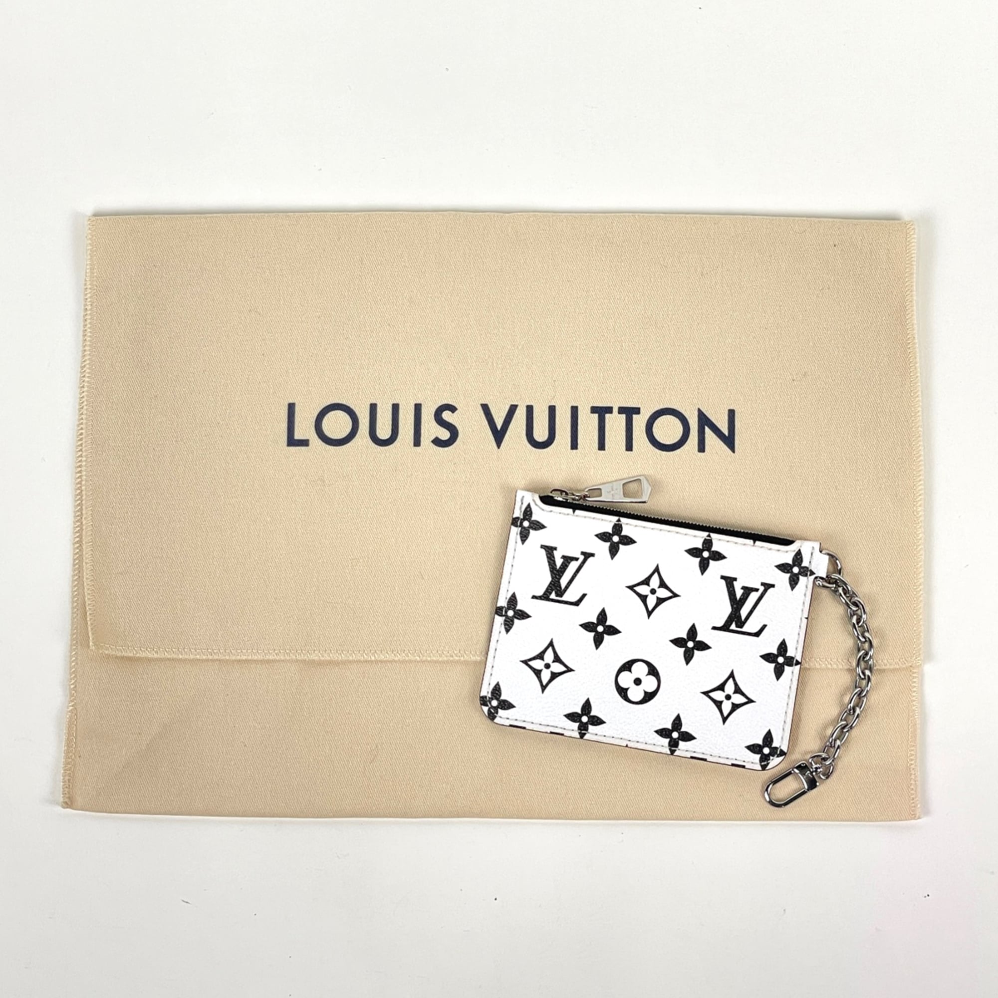 Louis Vuitton Black Noir Epi Leather Handbag Pouch (Pre-Owned)