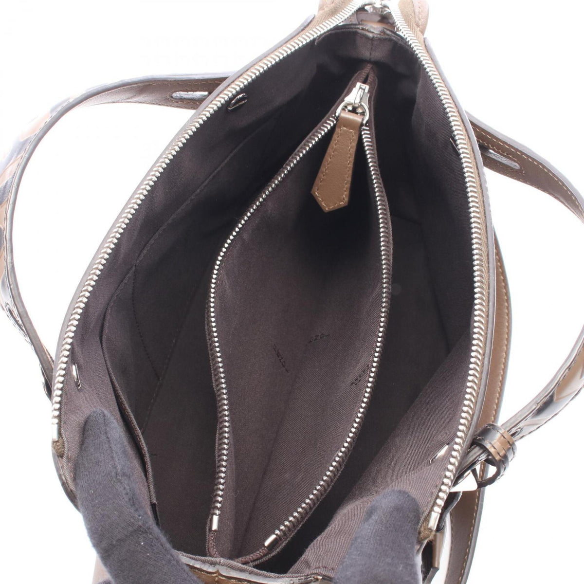 Fendi Black Brown Leather Handbag (Pre-Owned)