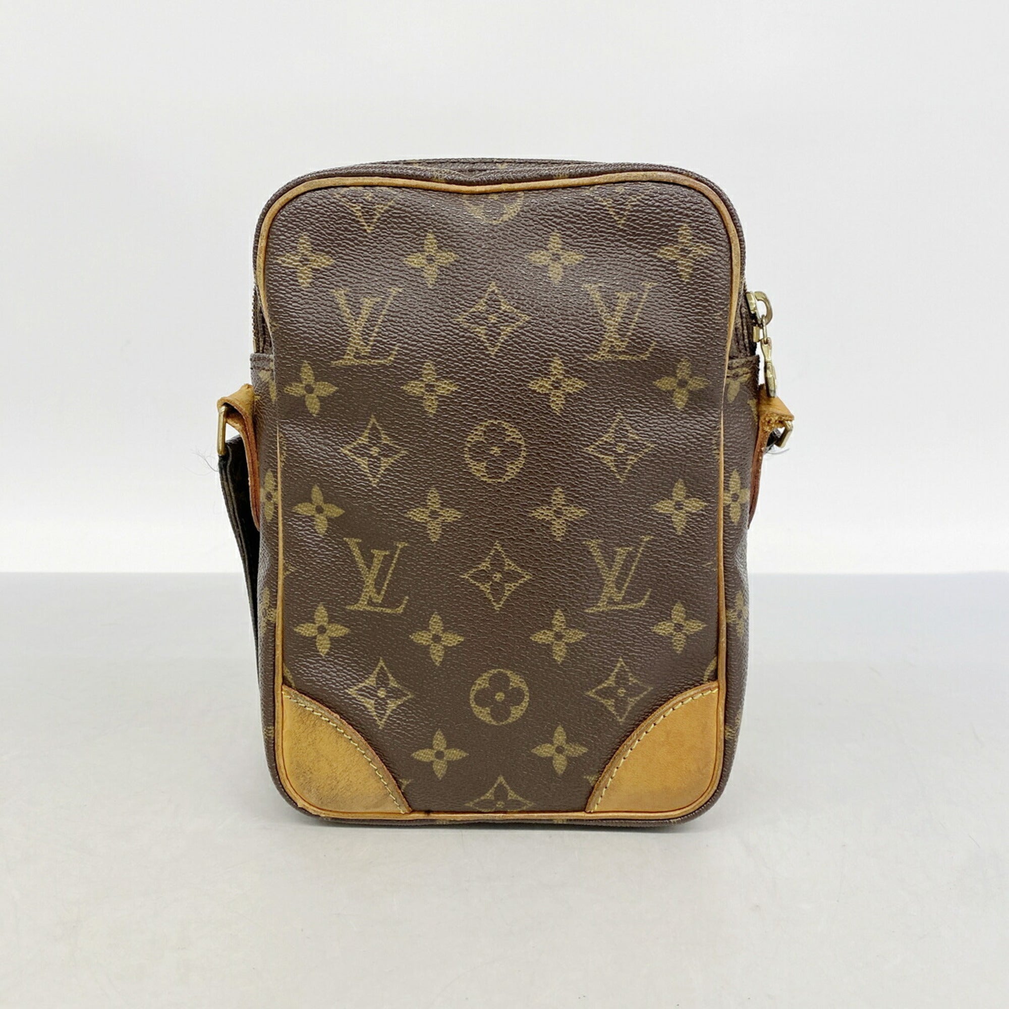 Louis Vuitton Brown Shoulder Bag (Pre-Owned)