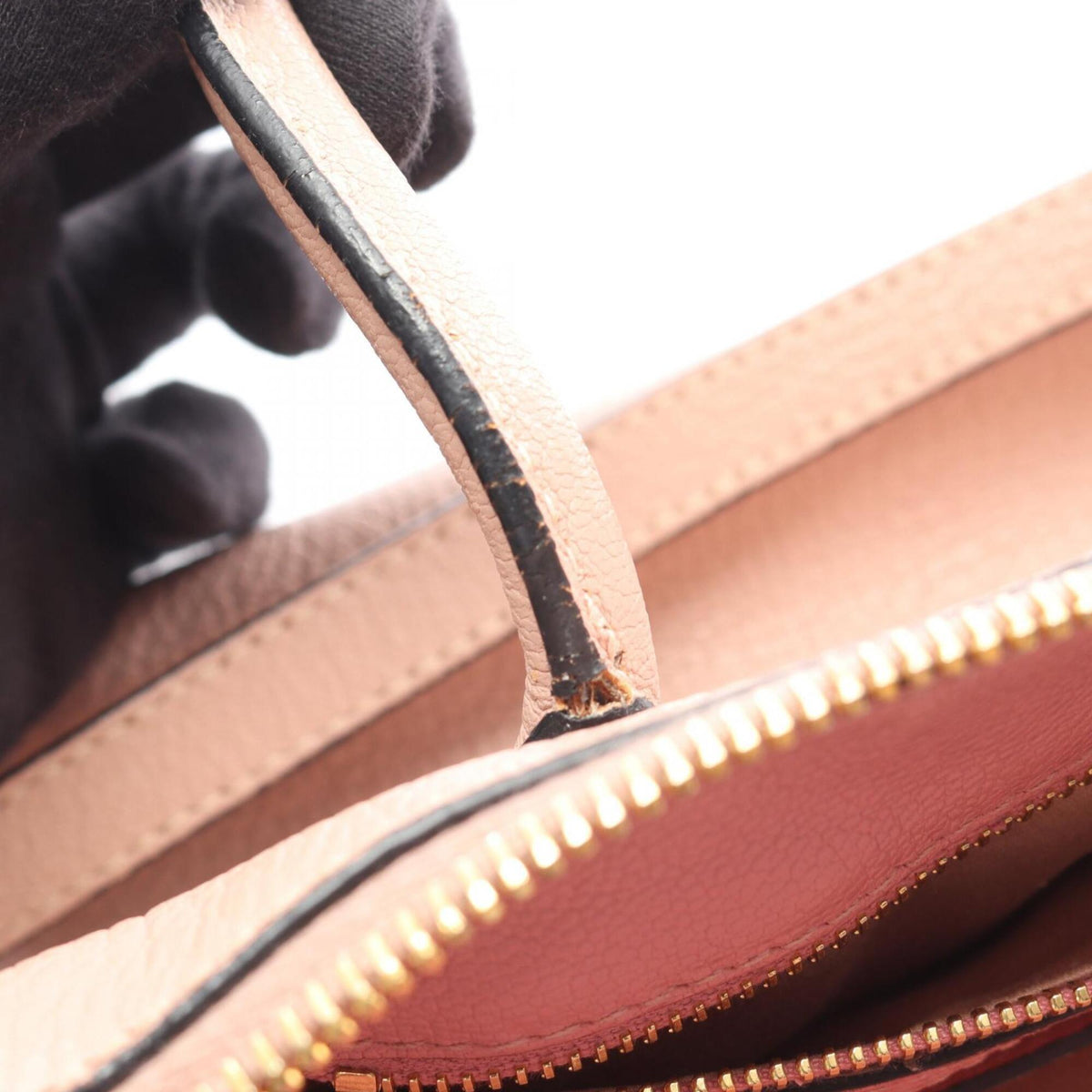 Miu Miu Pink Leather Handbag (Pre-Owned)