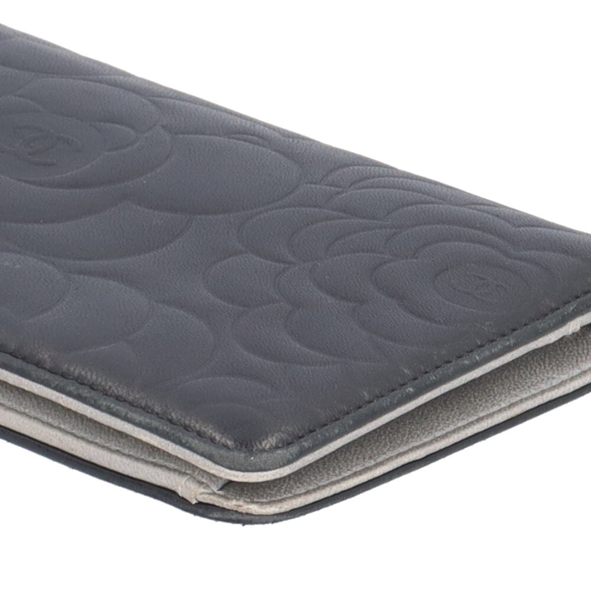 Chanel Black Leather Wallet (Bi-Fold) (Pre-Owned)