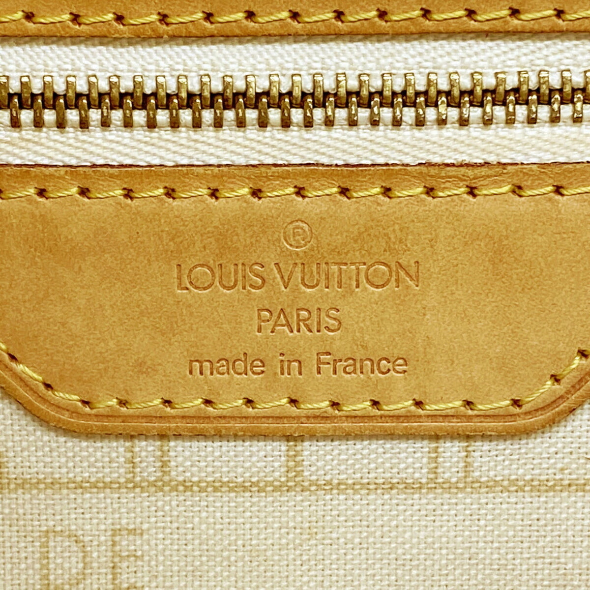 Louis Vuitton White Tote Bag (Pre-Owned)