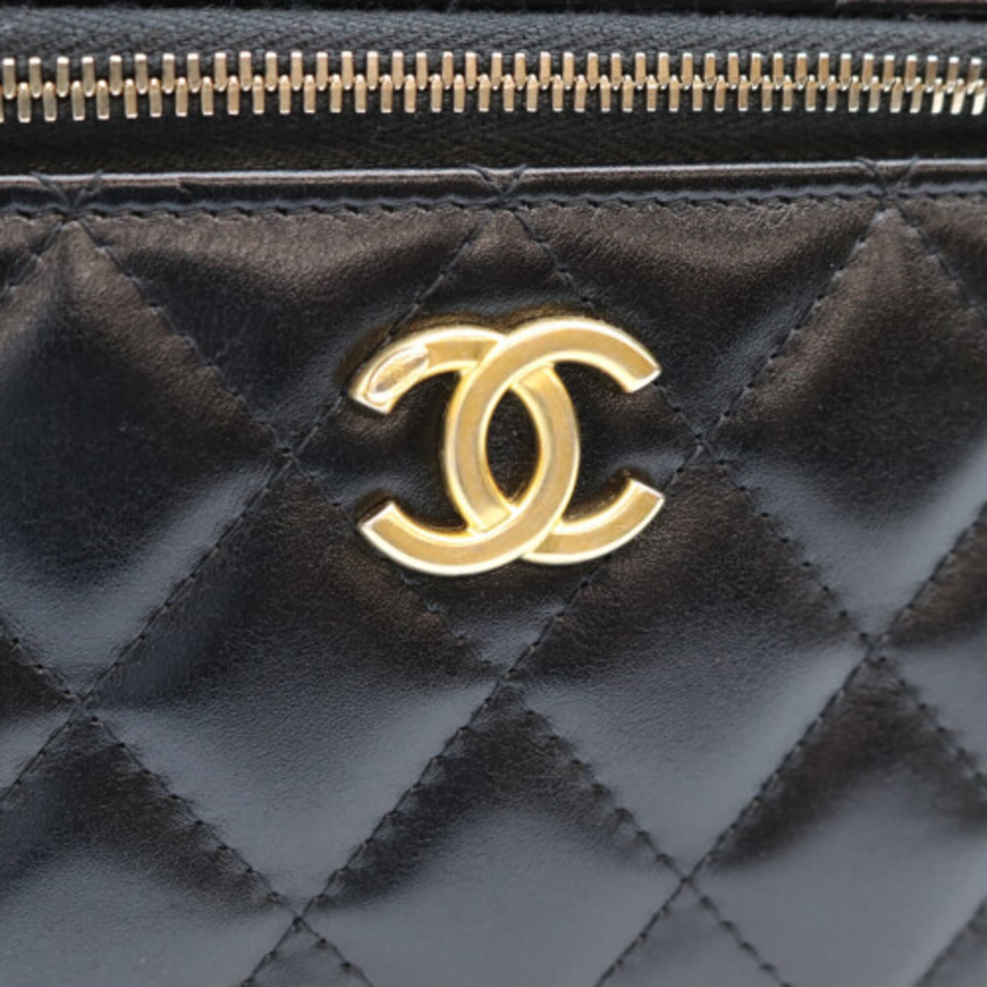 Chanel Black Leather Shoulder Bag Vanity Bag (Pre-Owned)