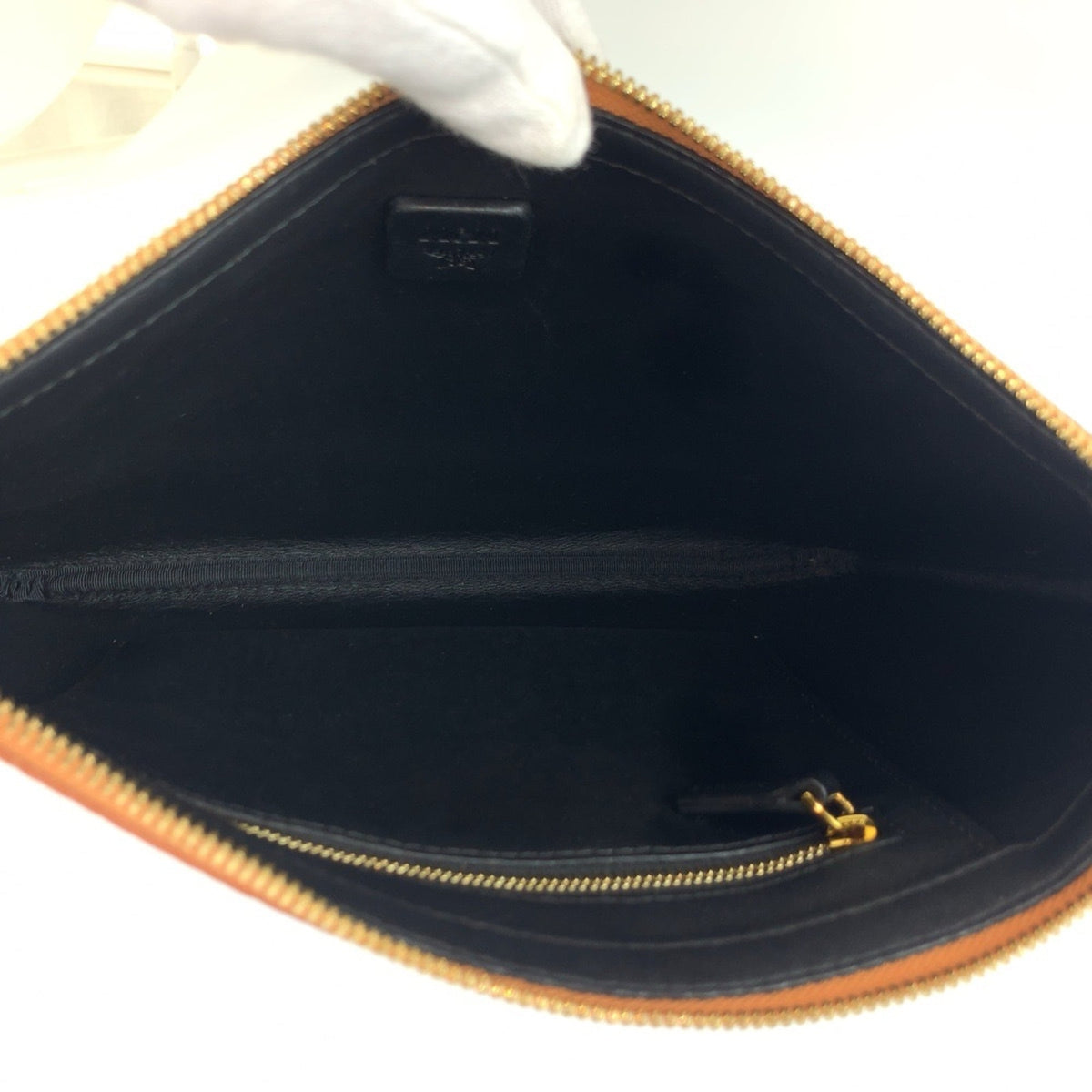 Mcm Brown Leather Clutch Bag (Pre-Owned)