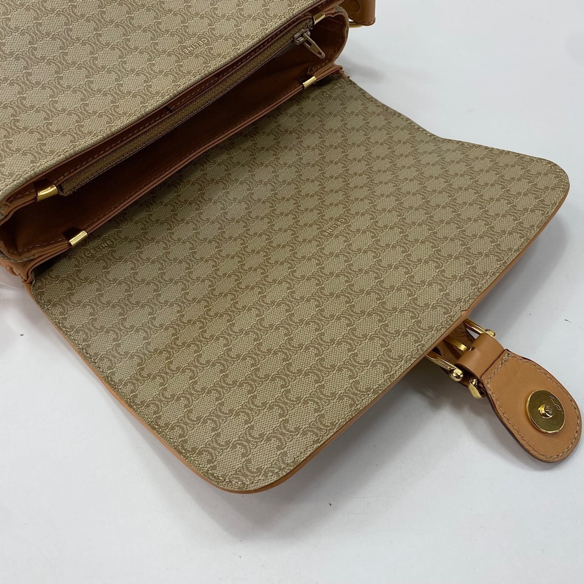 Celine Beige Clear Shoulder Bag (Pre-Owned)