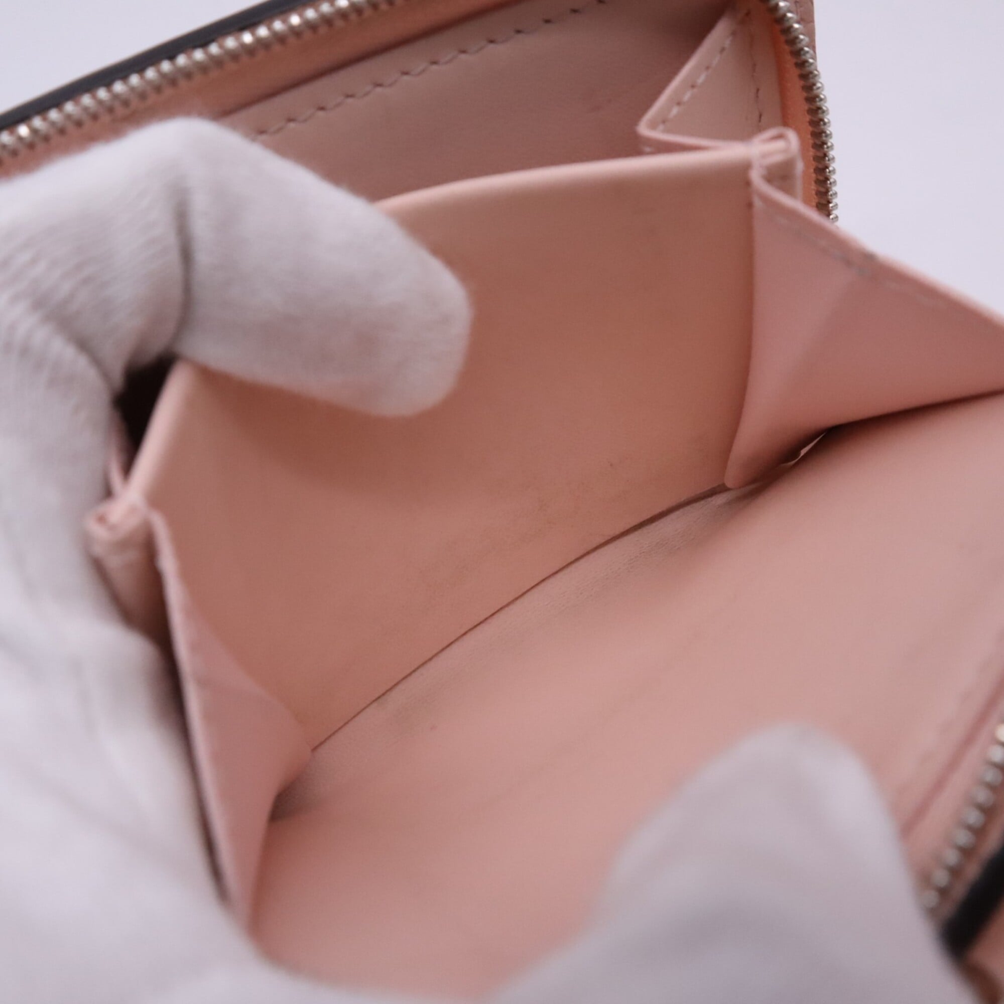 Louis Vuitton Mahina Pink Leather Wallet (Bi-Fold) (Pre-Owned)