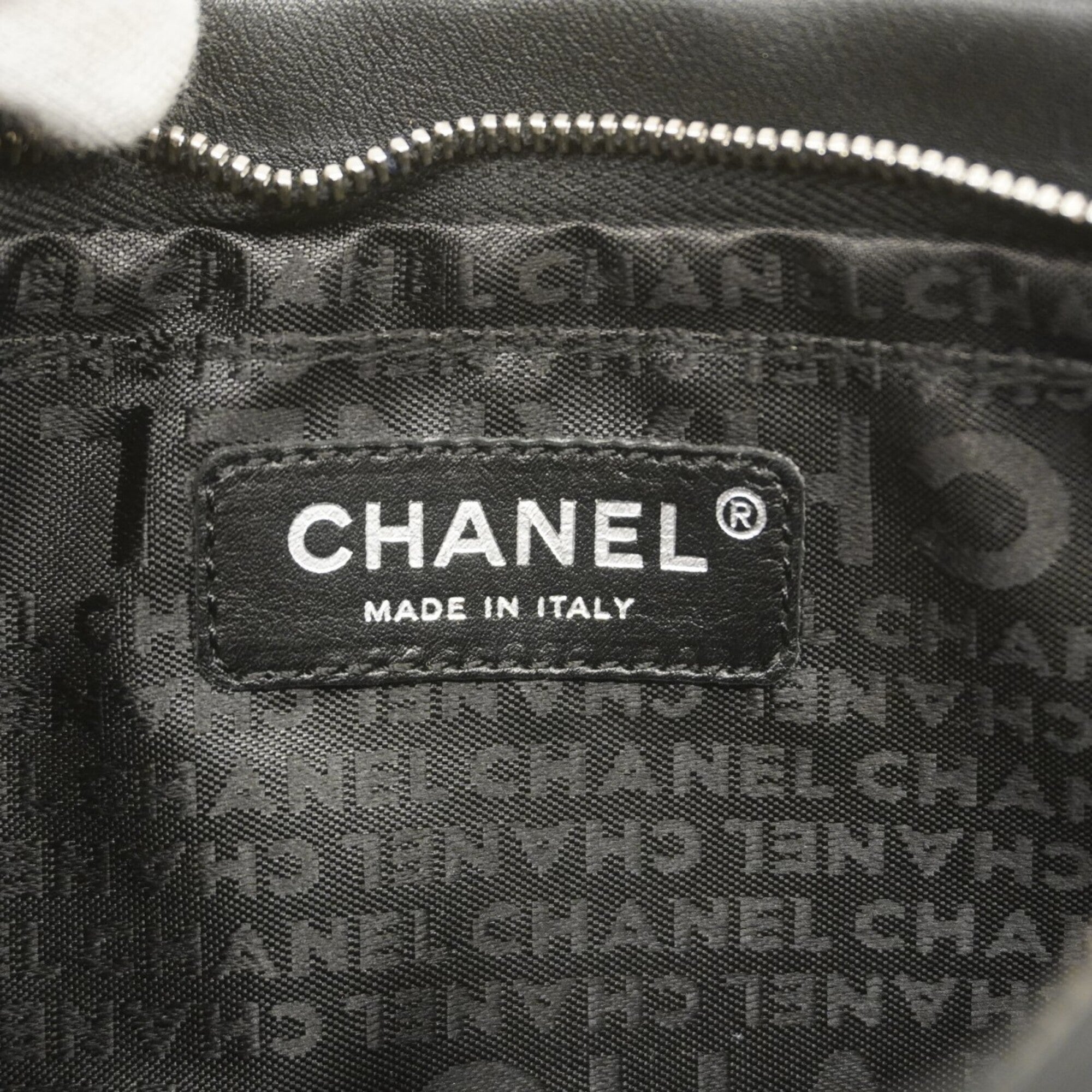 Chanel Black Leather Pouch (Pre-Owned)