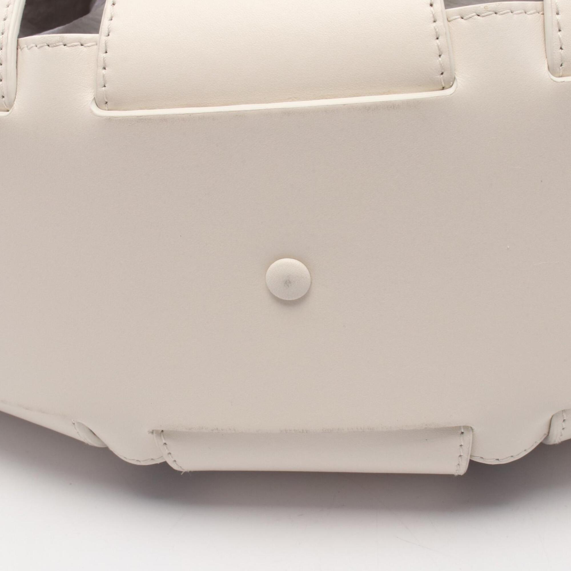 Bottega Veneta White Leather Handbag Shoulder Bag (Pre-Owned)