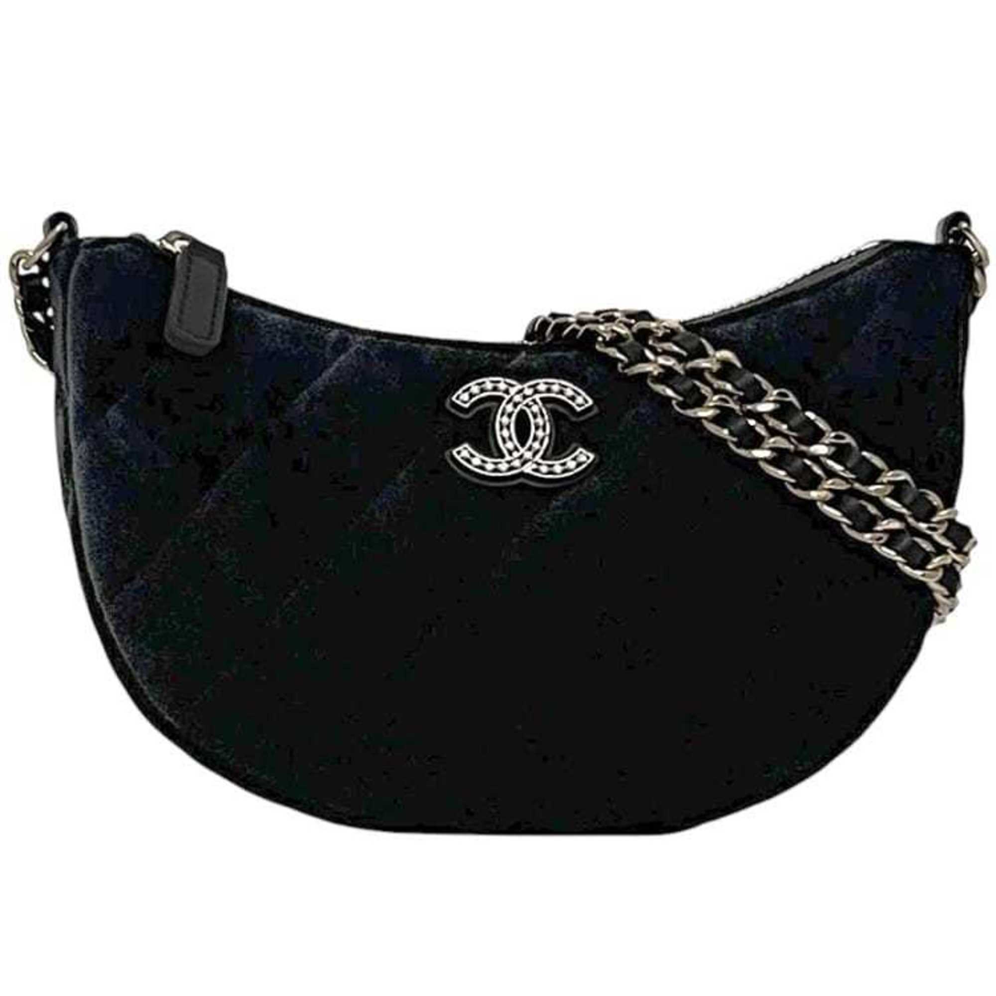 Chanel Black Leather Shoulder Bag (Pre-Owned)