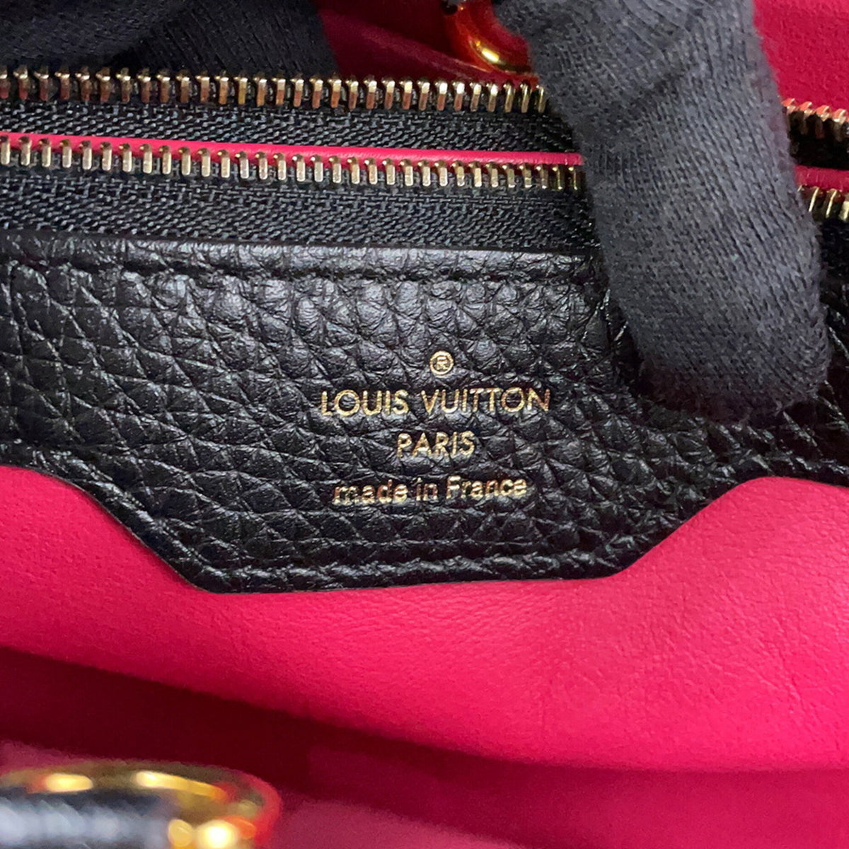 Louis Vuitton Noir Leather Handbag (Pre-Owned)
