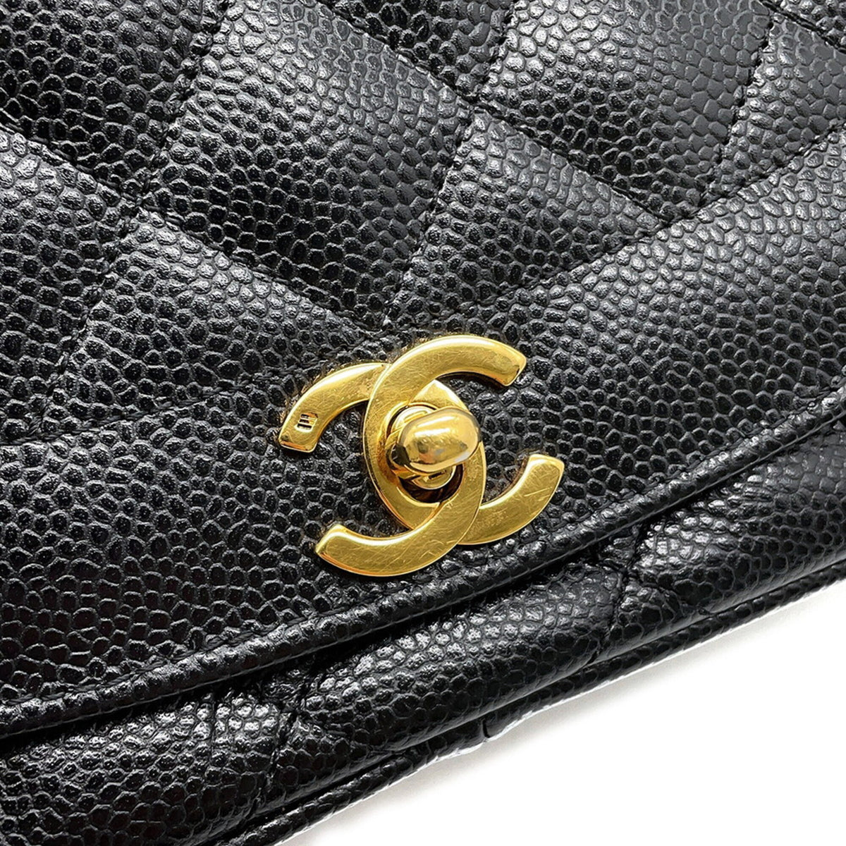 Chanel Black Grained Calfskin Handbag Shoulder Bag (Pre-Owned)