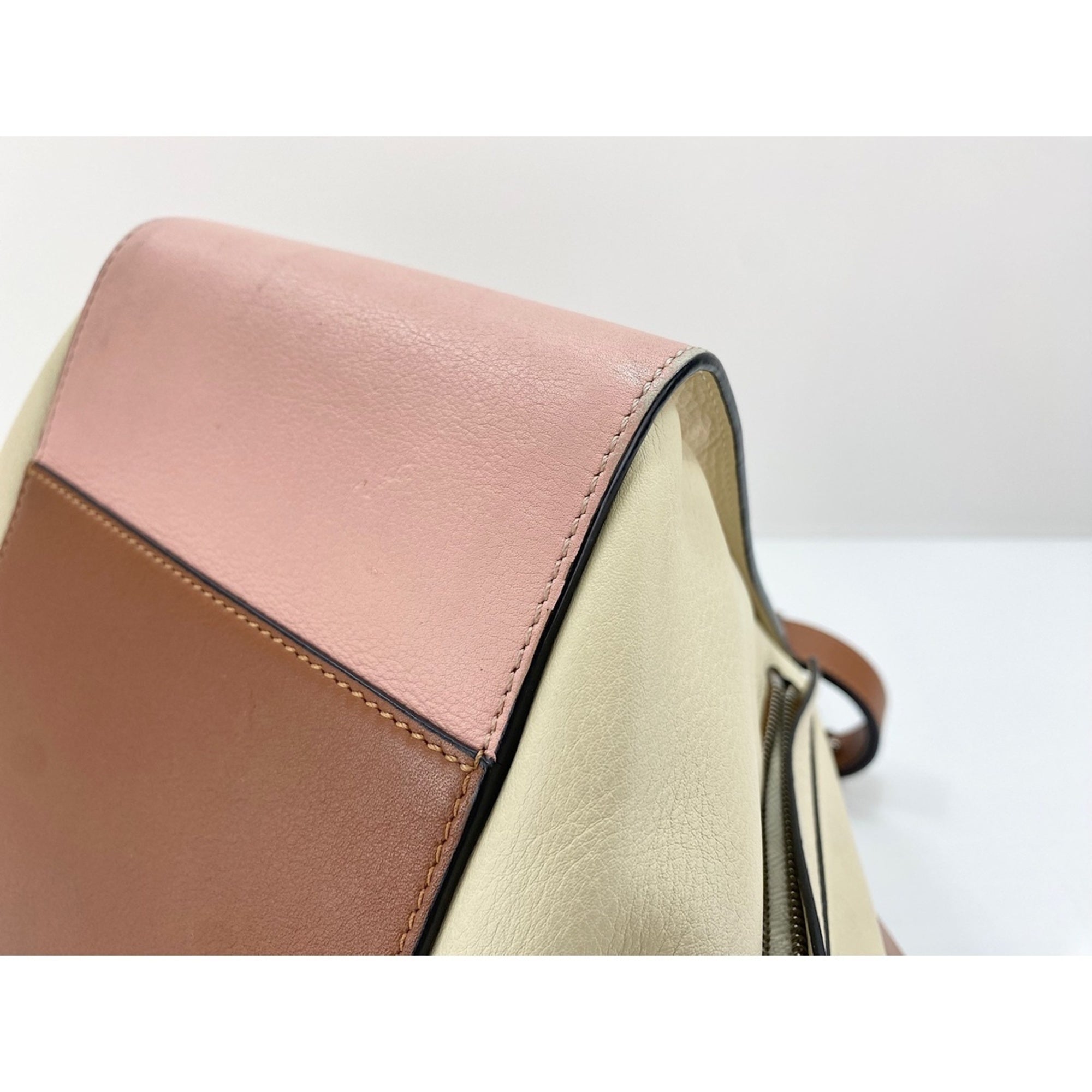 Loewe Pink Leather Shoulder Bag (Pre-Owned)