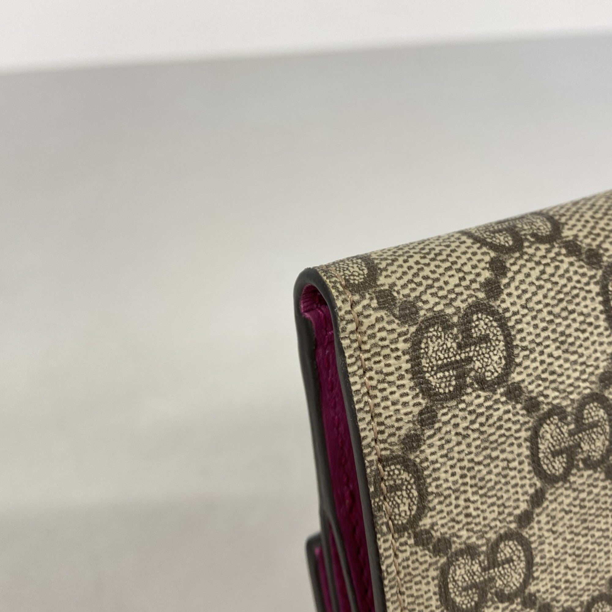 Gucci Brown Red Color Pvc Leather Wallet (Bi-Fold) (Pre-Owned)