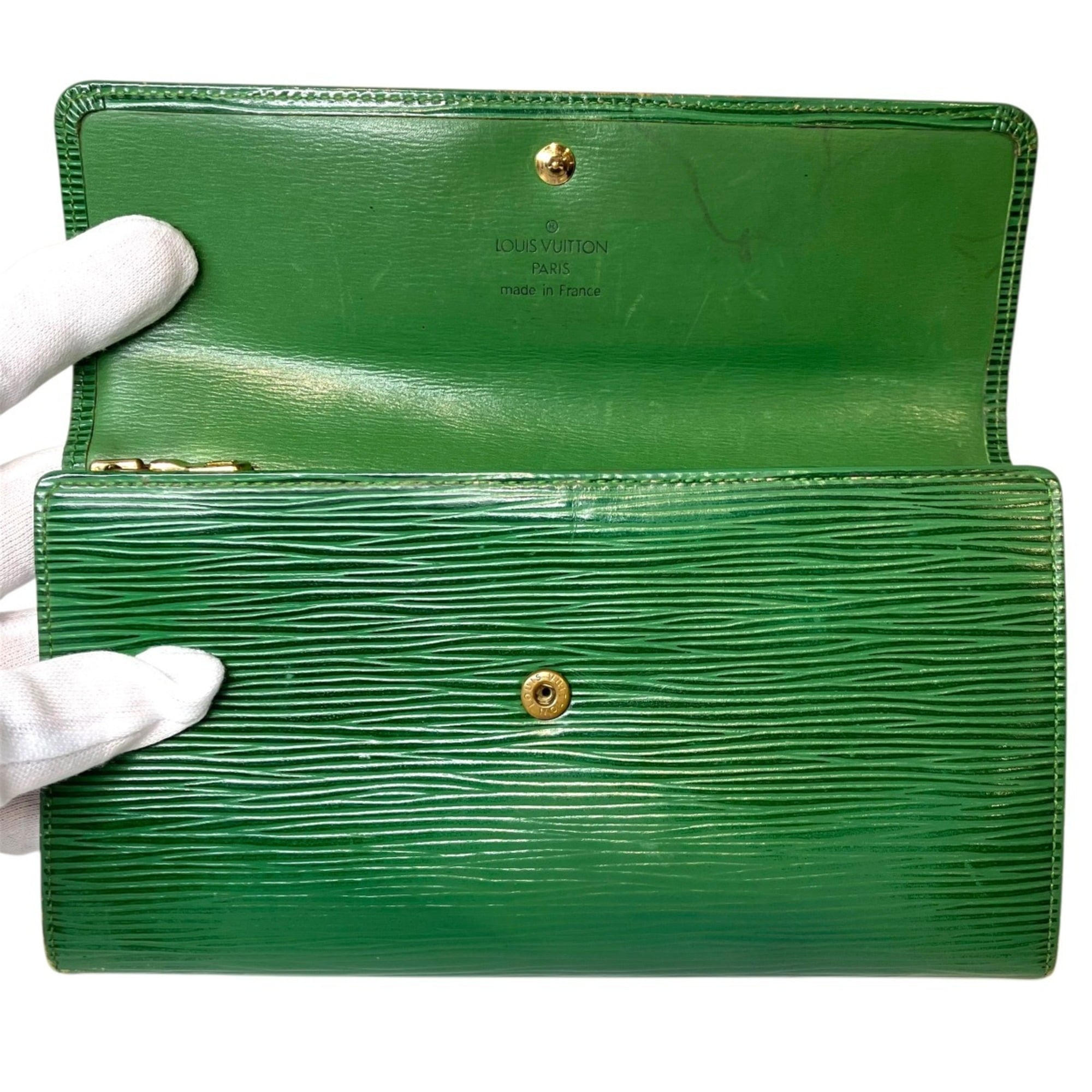 Louis Vuitton Epi Green Epi Leather Long Wallet (Bi-Fold) (Pre-Owned)