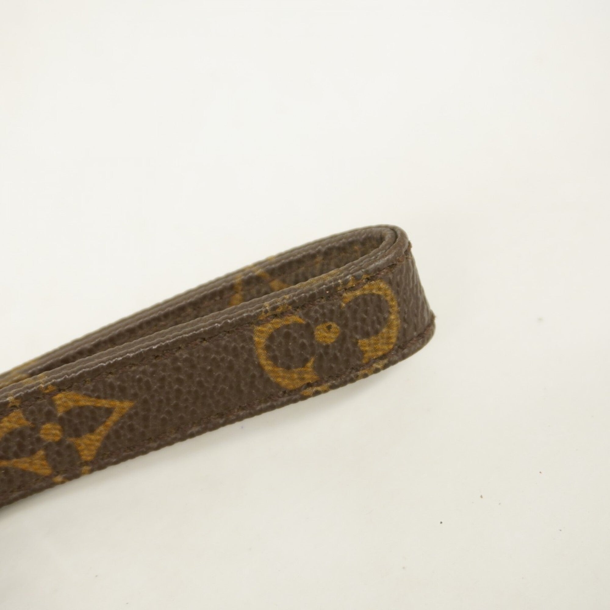 Louis Vuitton Brown Clutch Bag (Pre-Owned)