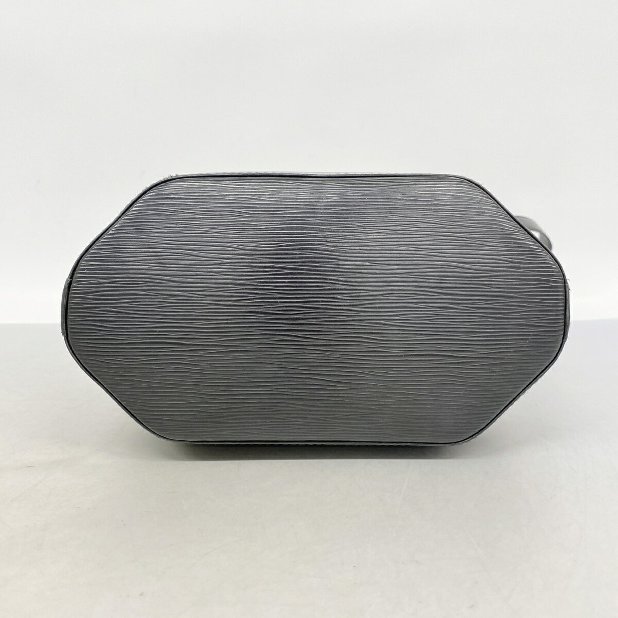 Louis Vuitton Noir Shoulder Bag (Pre-Owned)