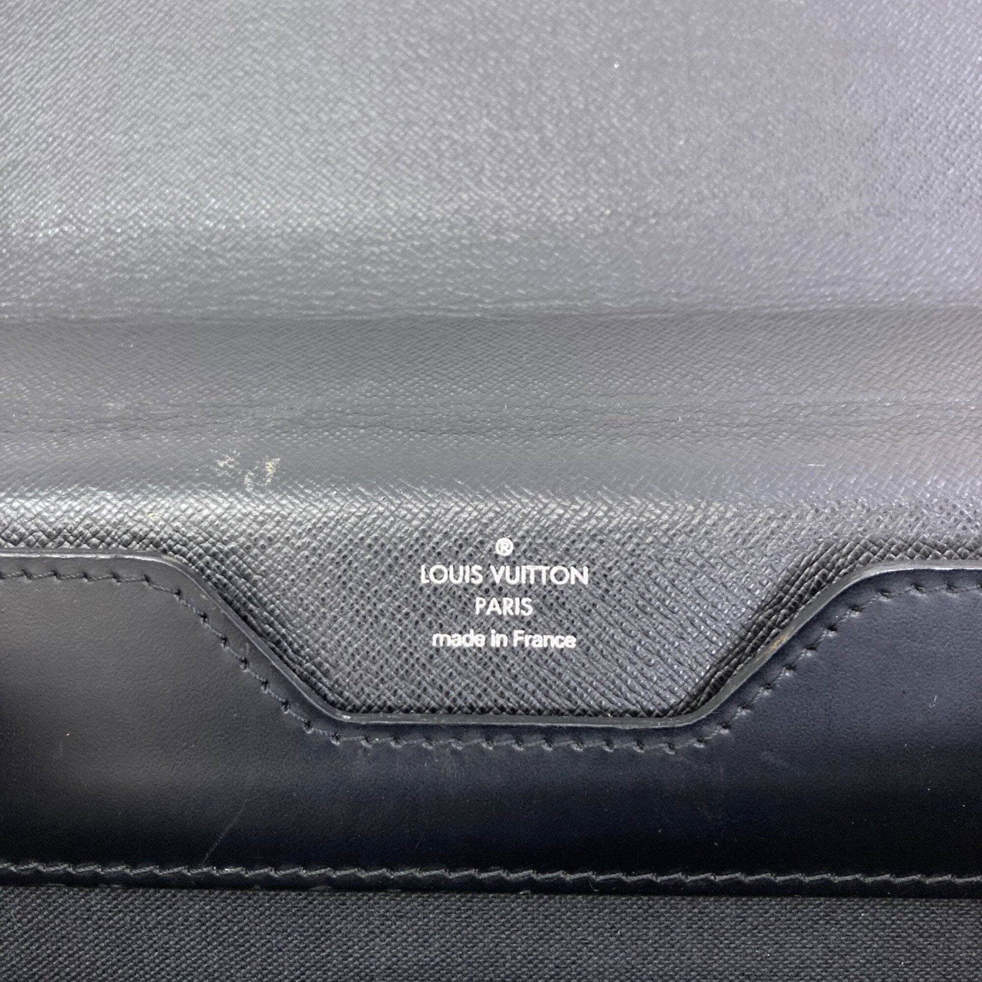 Louis Vuitton Black Epi Leather Handbag (Pre-Owned)