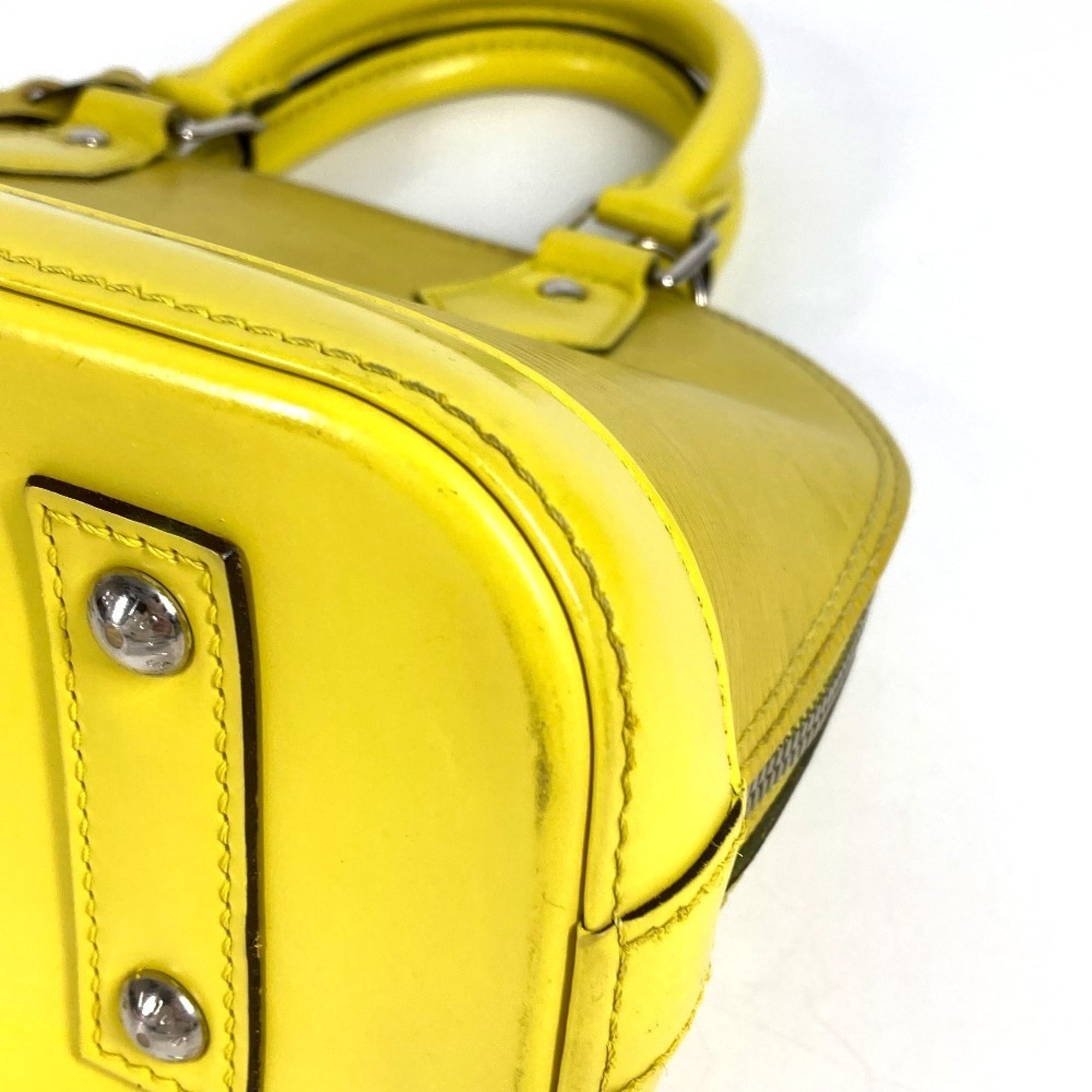 Louis Vuitton Pistache Yellow Epi Leather Handbag Shoulder Bag (Pre-Owned)