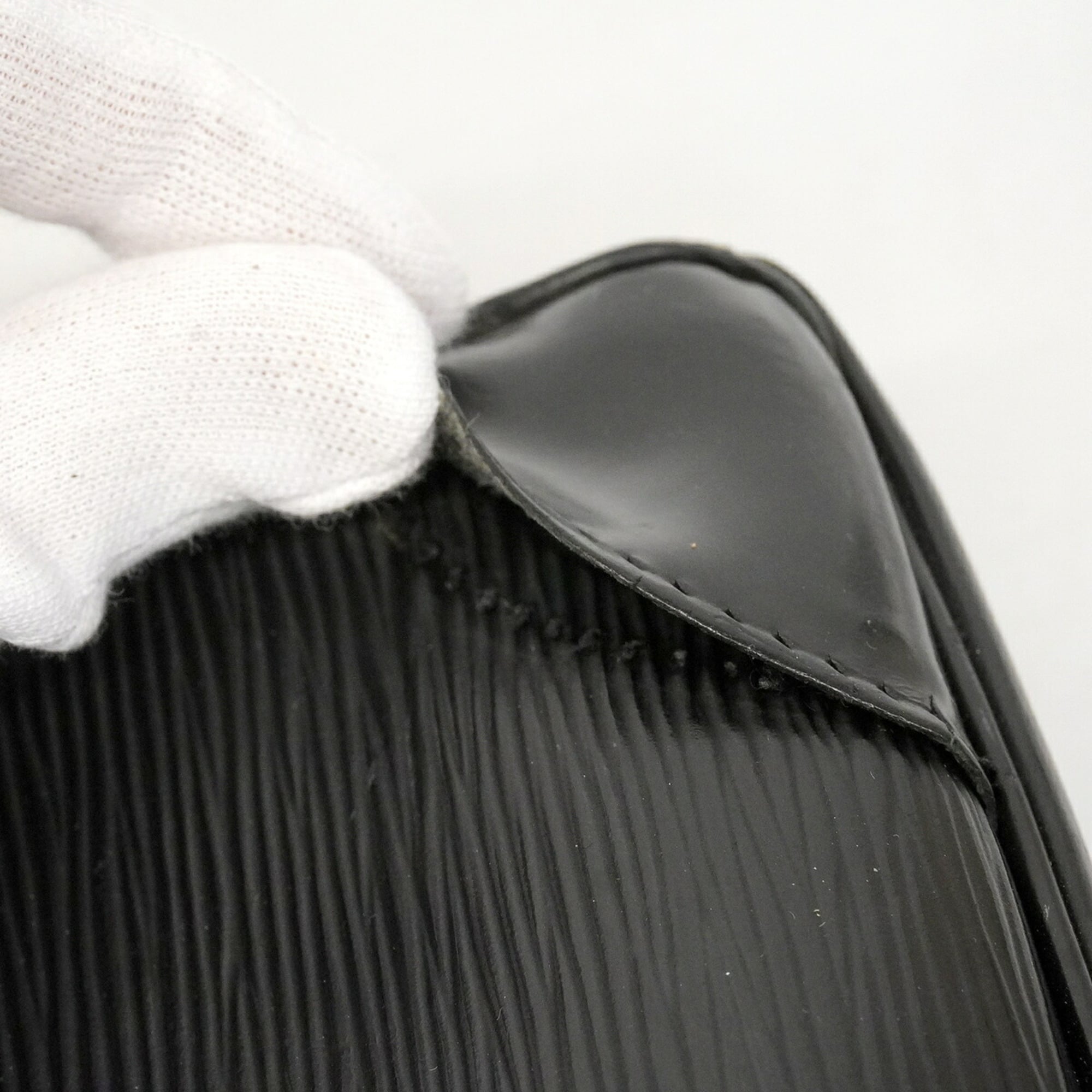 Louis Vuitton Noir Briefcase (Pre-Owned)