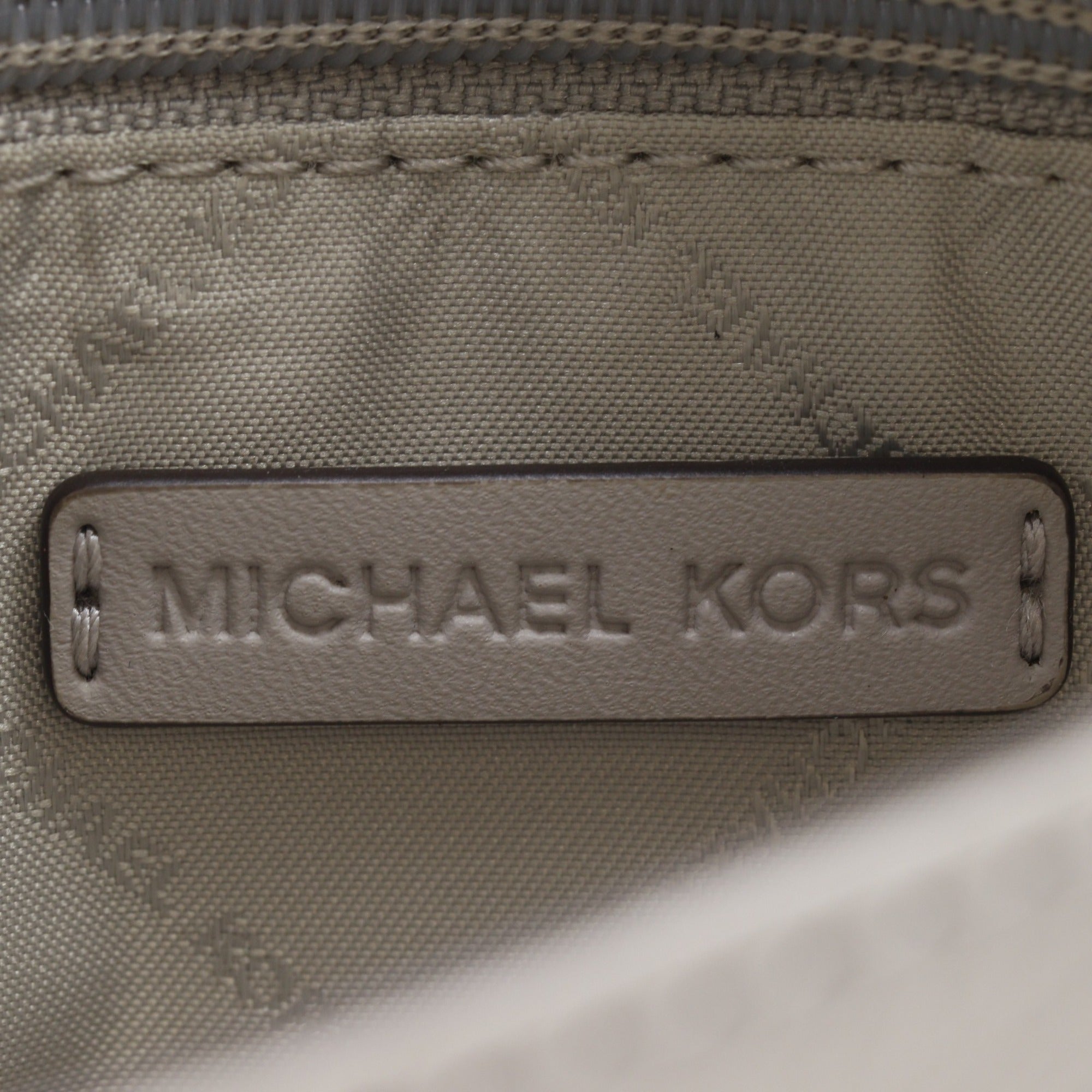 Michael Kors Gray Leather Shoulder Bag (Pre-Owned)