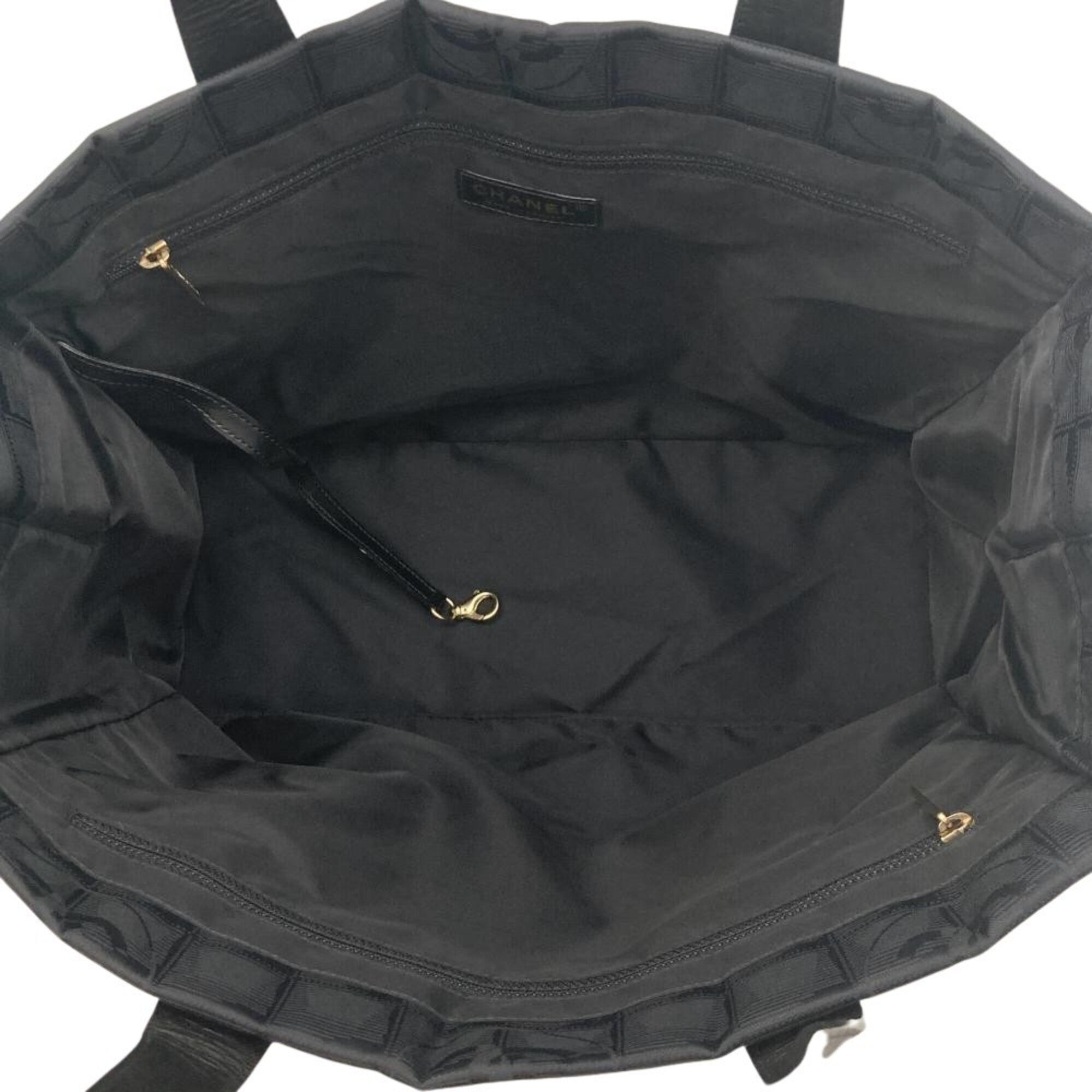 Chanel New Travel Line Black Nylon Tote Bag (Pre-Owned)
