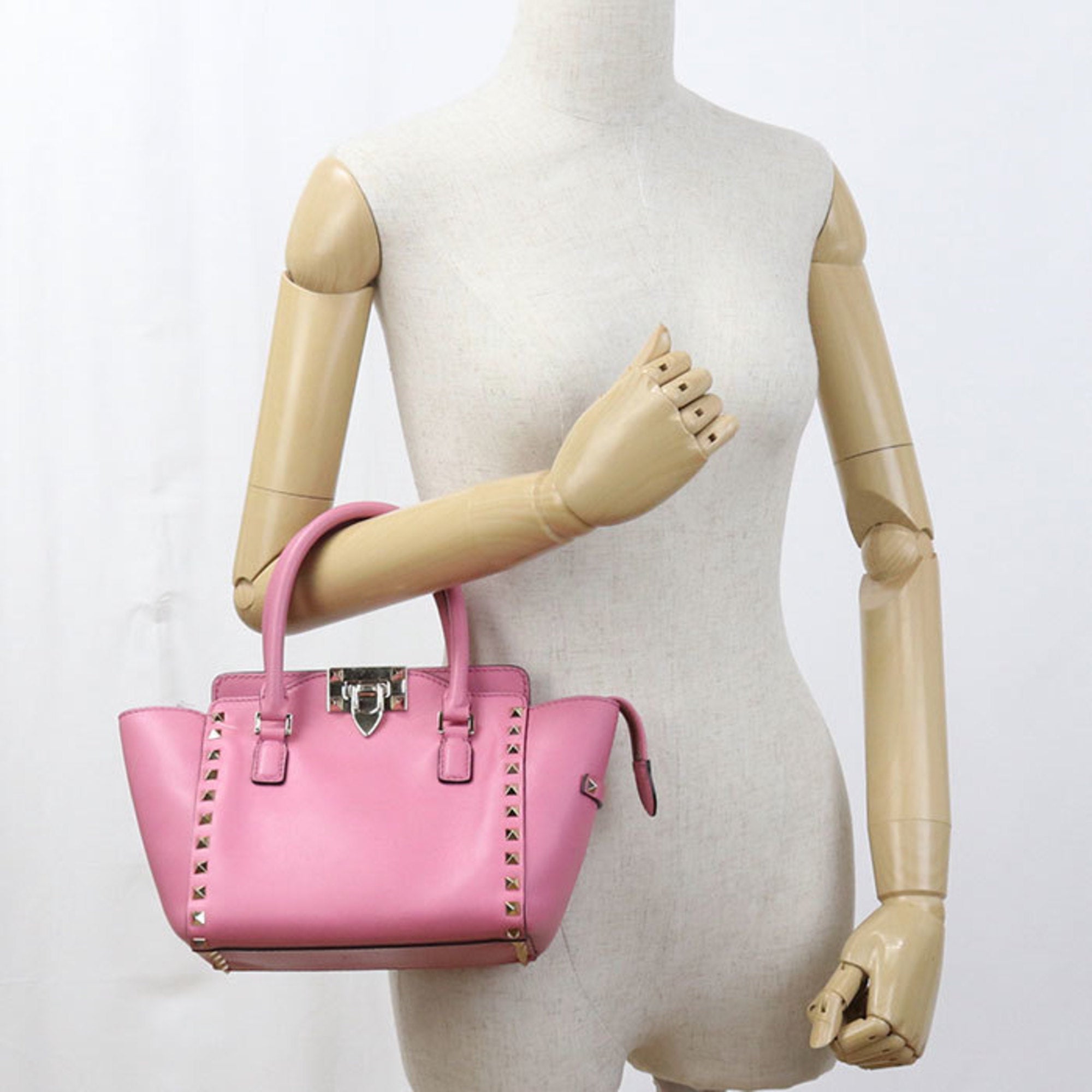 Valentino Garavani Pink Leather Handbag (Pre-Owned)