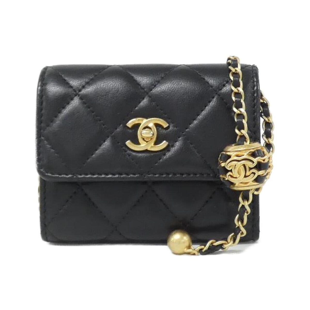 Chanel Black Leather Handbag Shoulder Bag (Pre-Owned)