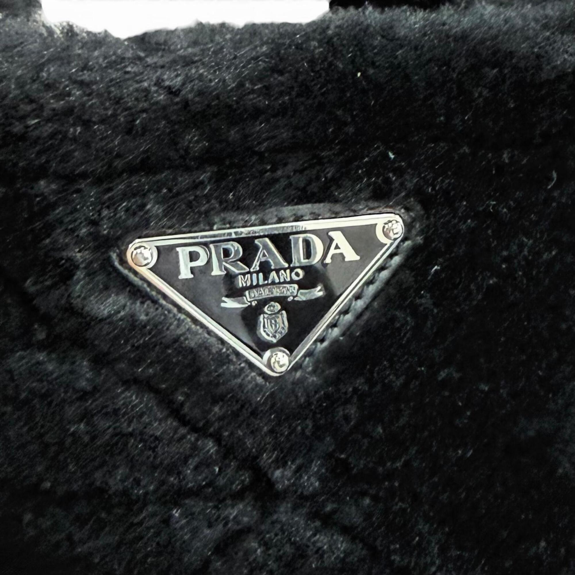 Prada Black Leather Pouch Shoulder Bag (Pre-Owned)