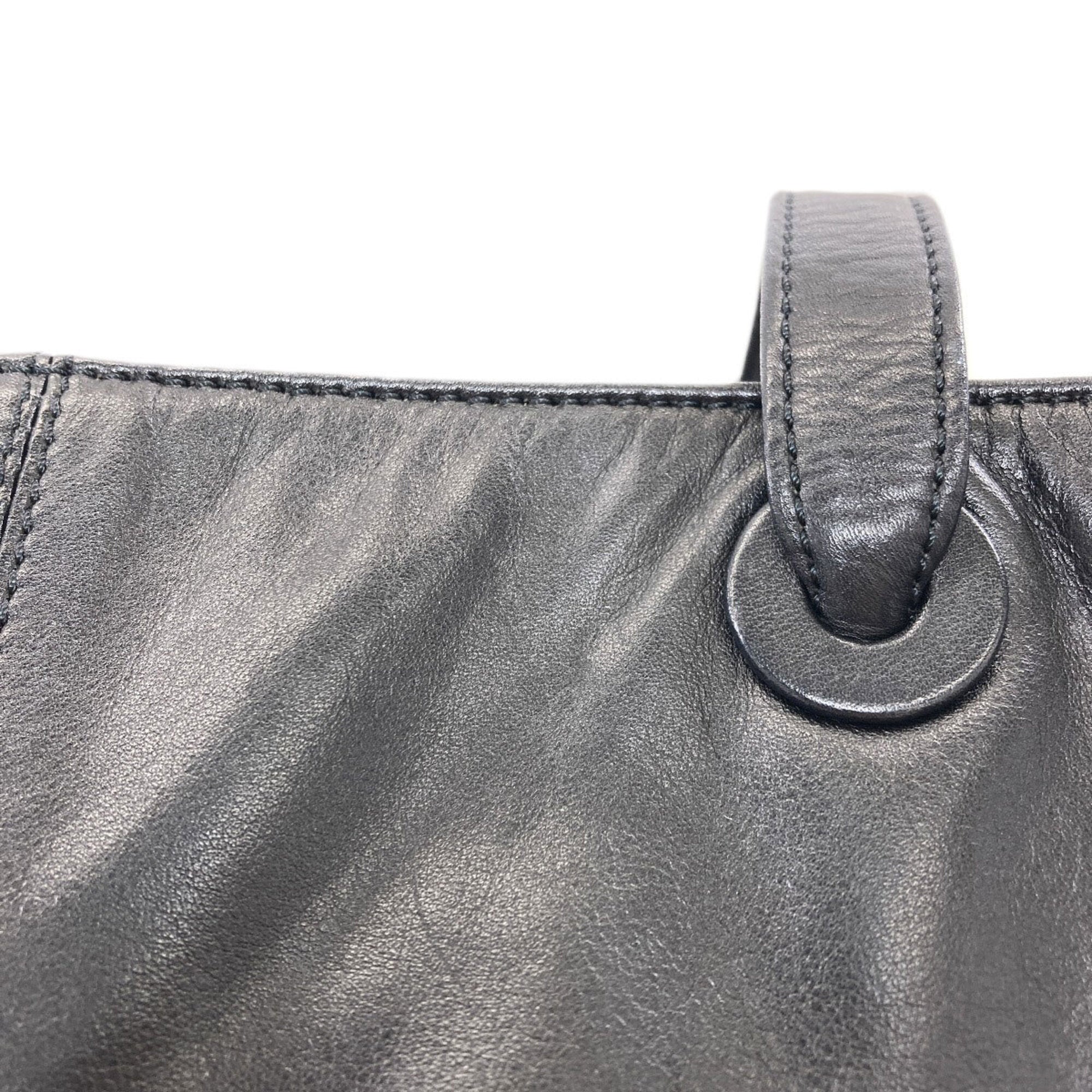 Chanel Black Leather Tote Bag (Pre-Owned)