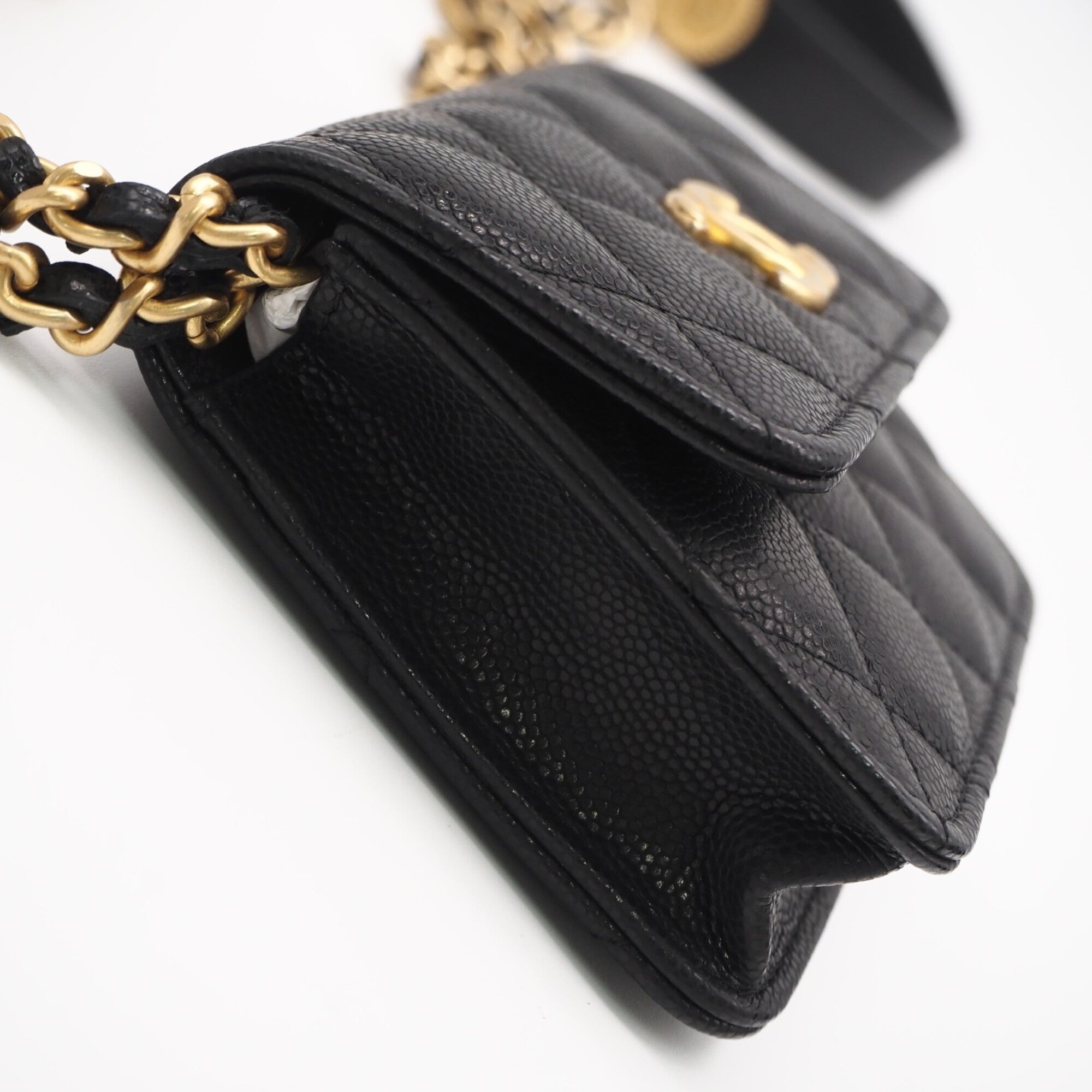 Chanel Matelasse Black Grained Calfskin Shoulder Bag (Pre-Owned)