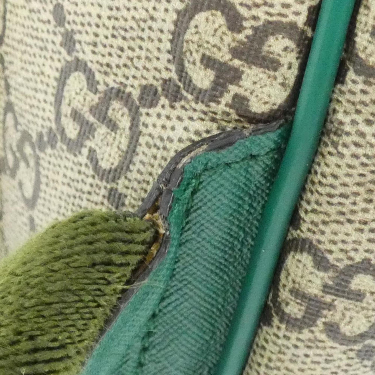 Gucci Beige Green Multi-Color Gg Supreme Backpack (Pre-Owned)
