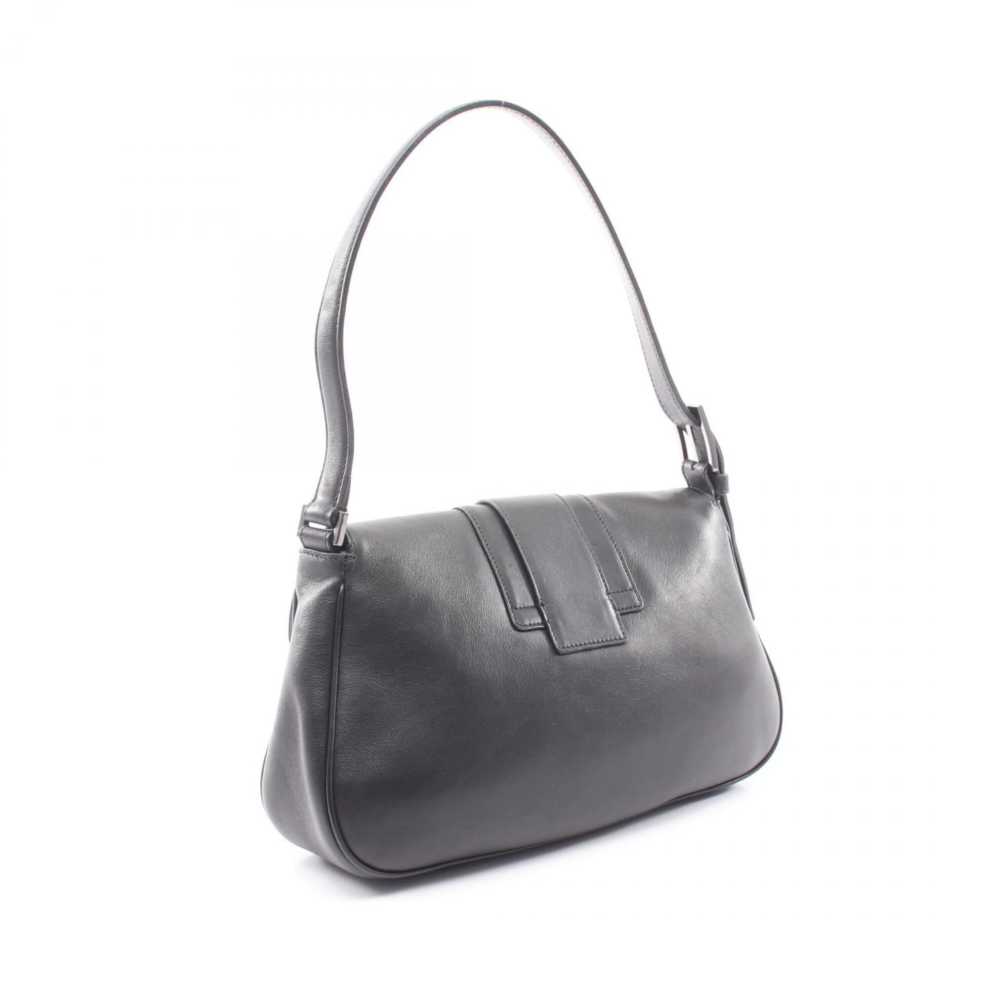 Salvatore Ferragamo Black Leather Handbag Shoulder Bag (Pre-Owned)