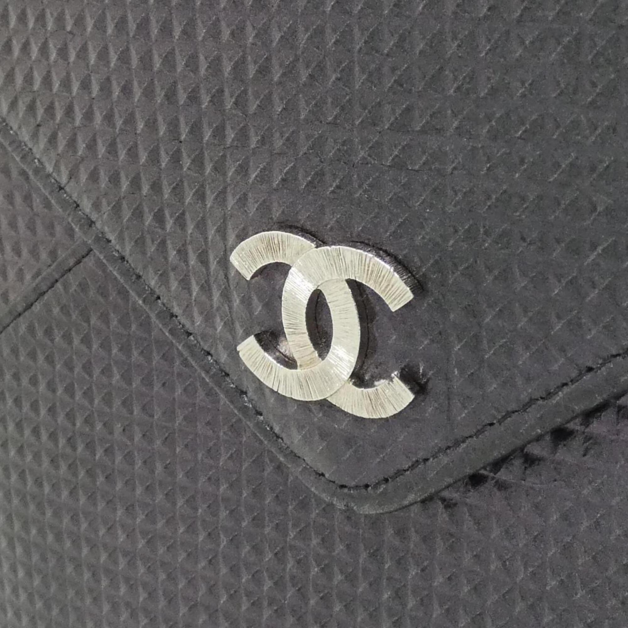Chanel Black Leather Handbag (Pre-Owned)