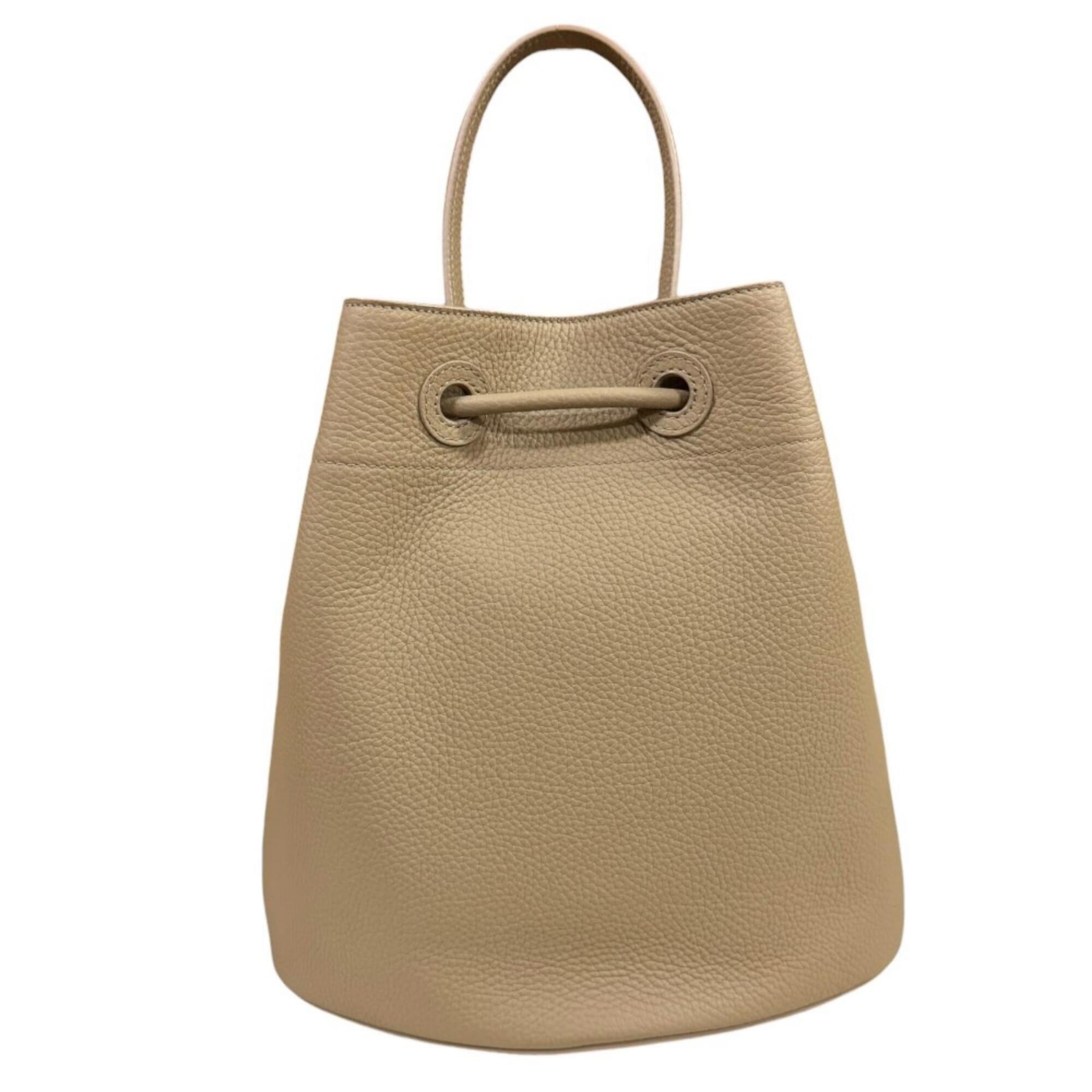 Burberry Beige Leather Shoulder Bag (Pre-Owned)