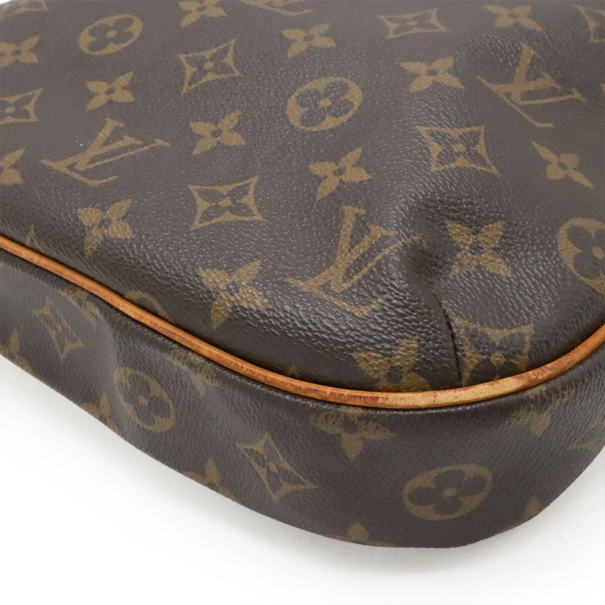 Louis Vuitton Brown Monogram Canvas Shoulder Bag (Pre-Owned)