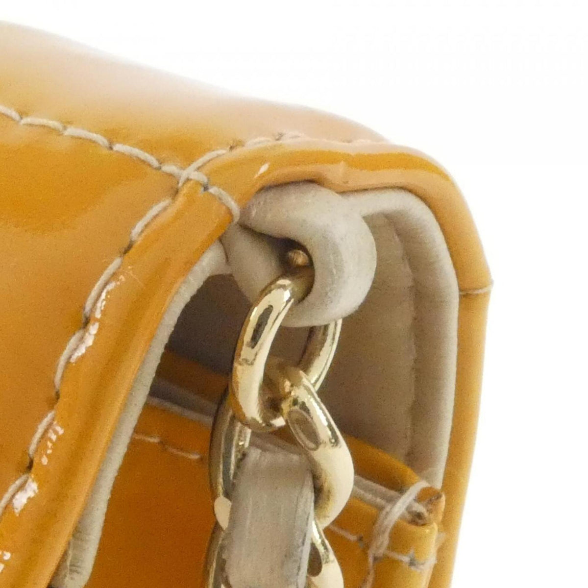 Chanel Yellow Shoulder Bag (Pre-Owned)