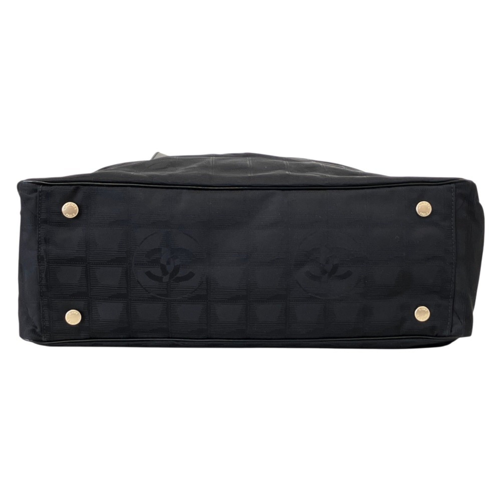 Chanel New Travel Line Black New Travel Line Tote Bag (Pre-Owned)
