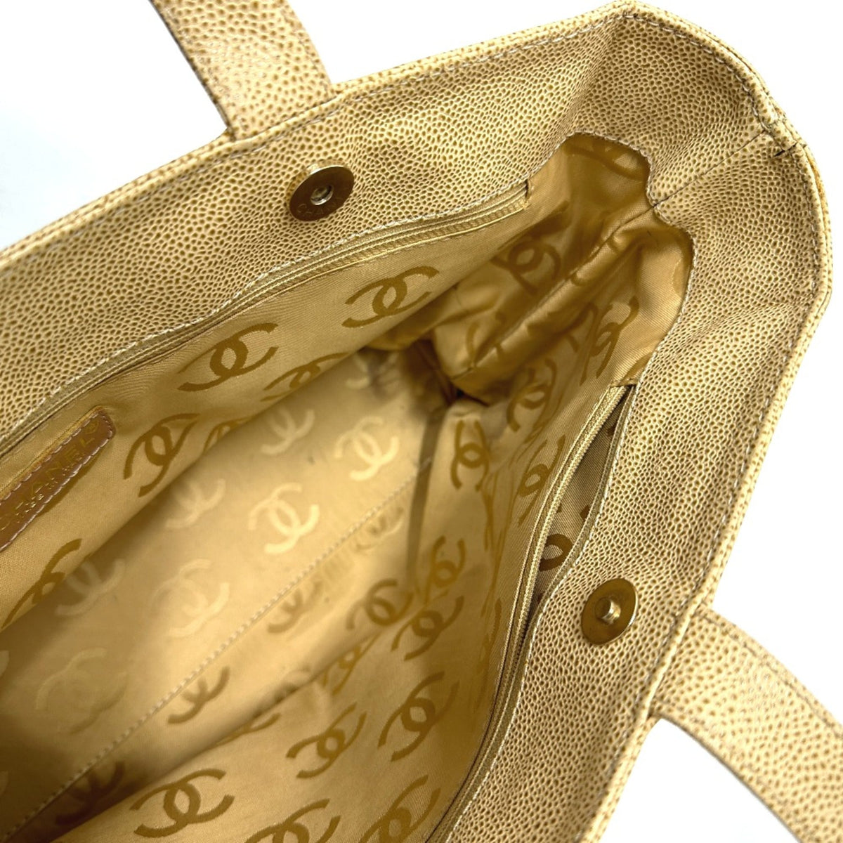 Chanel Beige Leather Tote Bag (Pre-Owned)