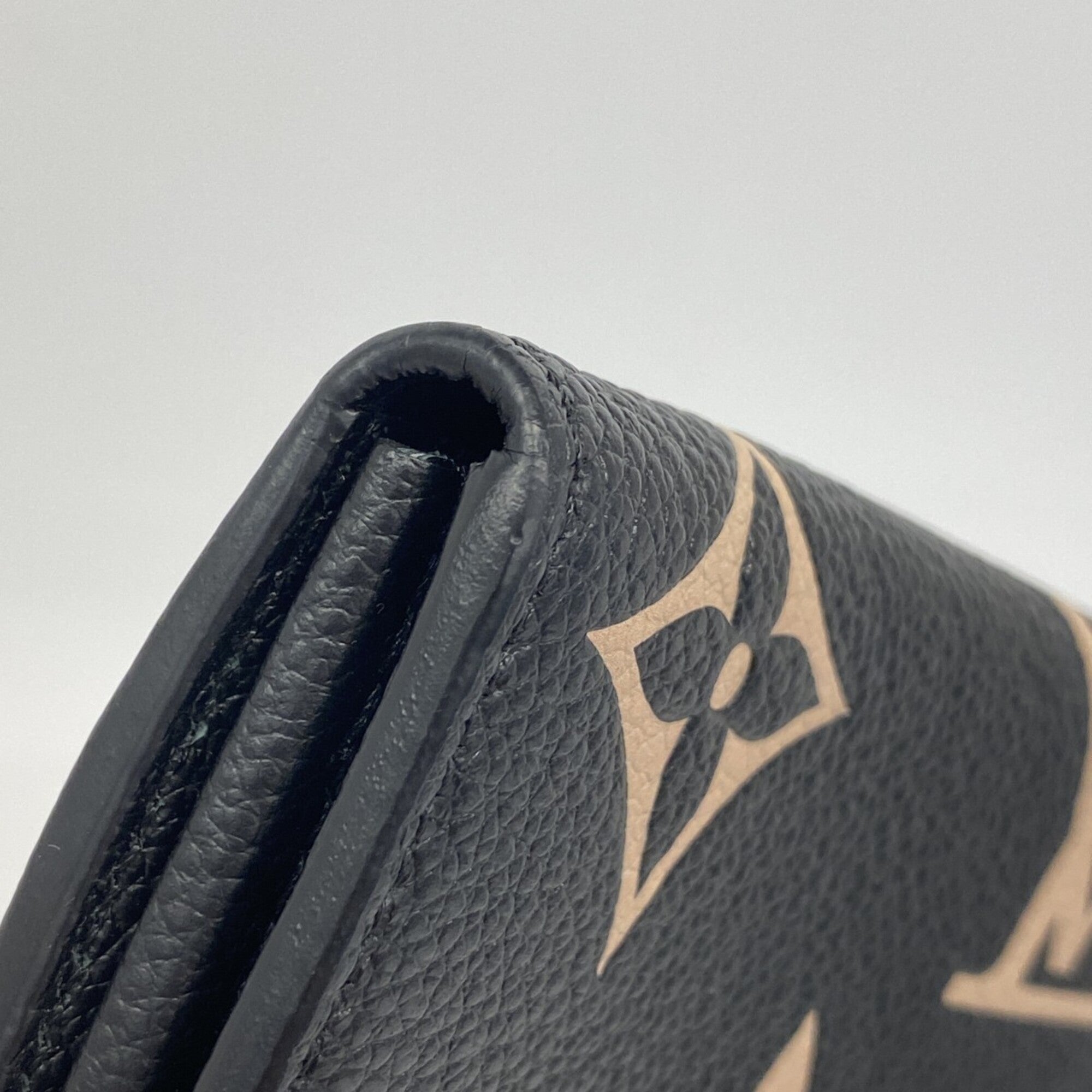 Louis Vuitton Beige Black Long Wallet (Bi-Fold) (Pre-Owned)
