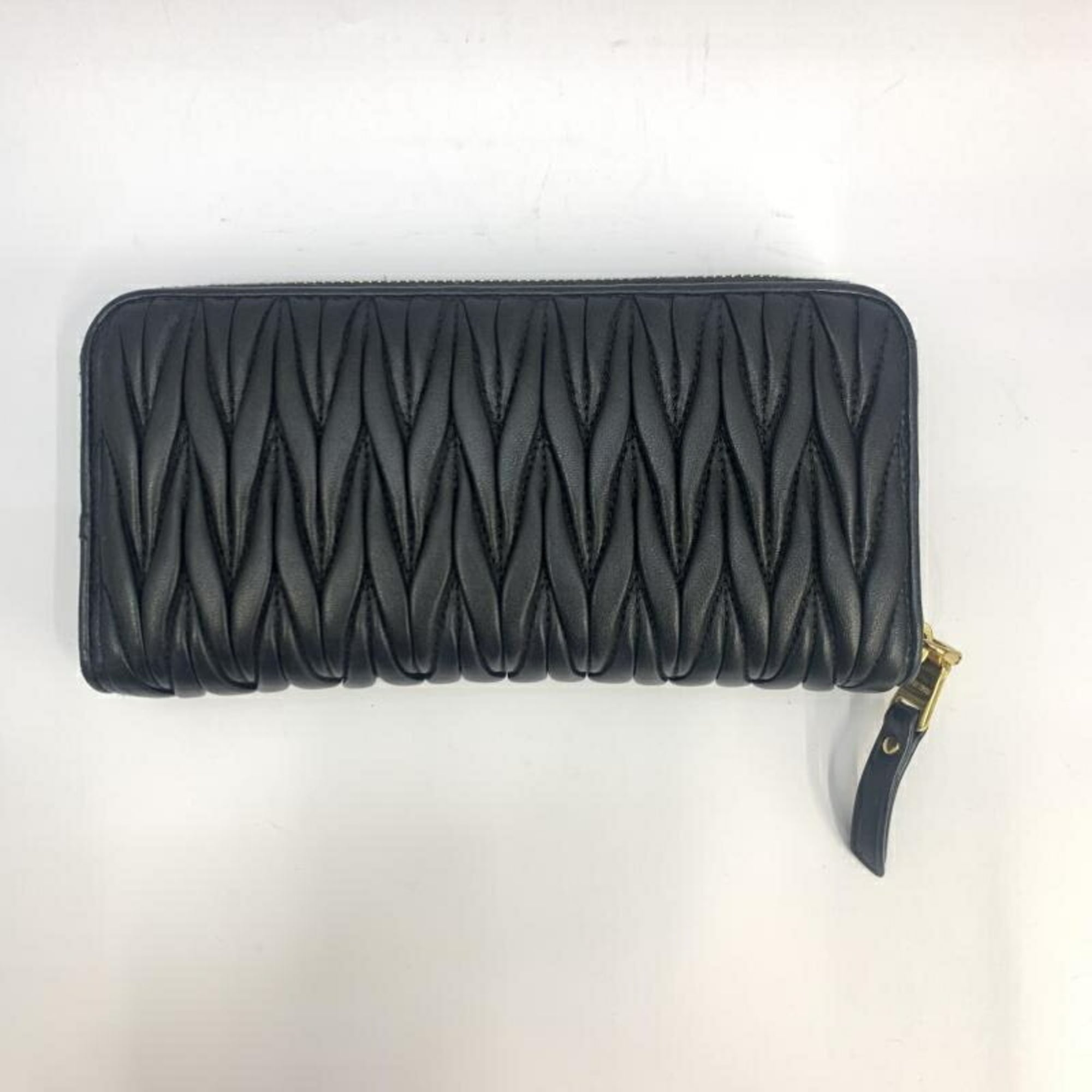 Miu Miu Matelasse Black Long Wallet (Bi-Fold) (Pre-Owned)
