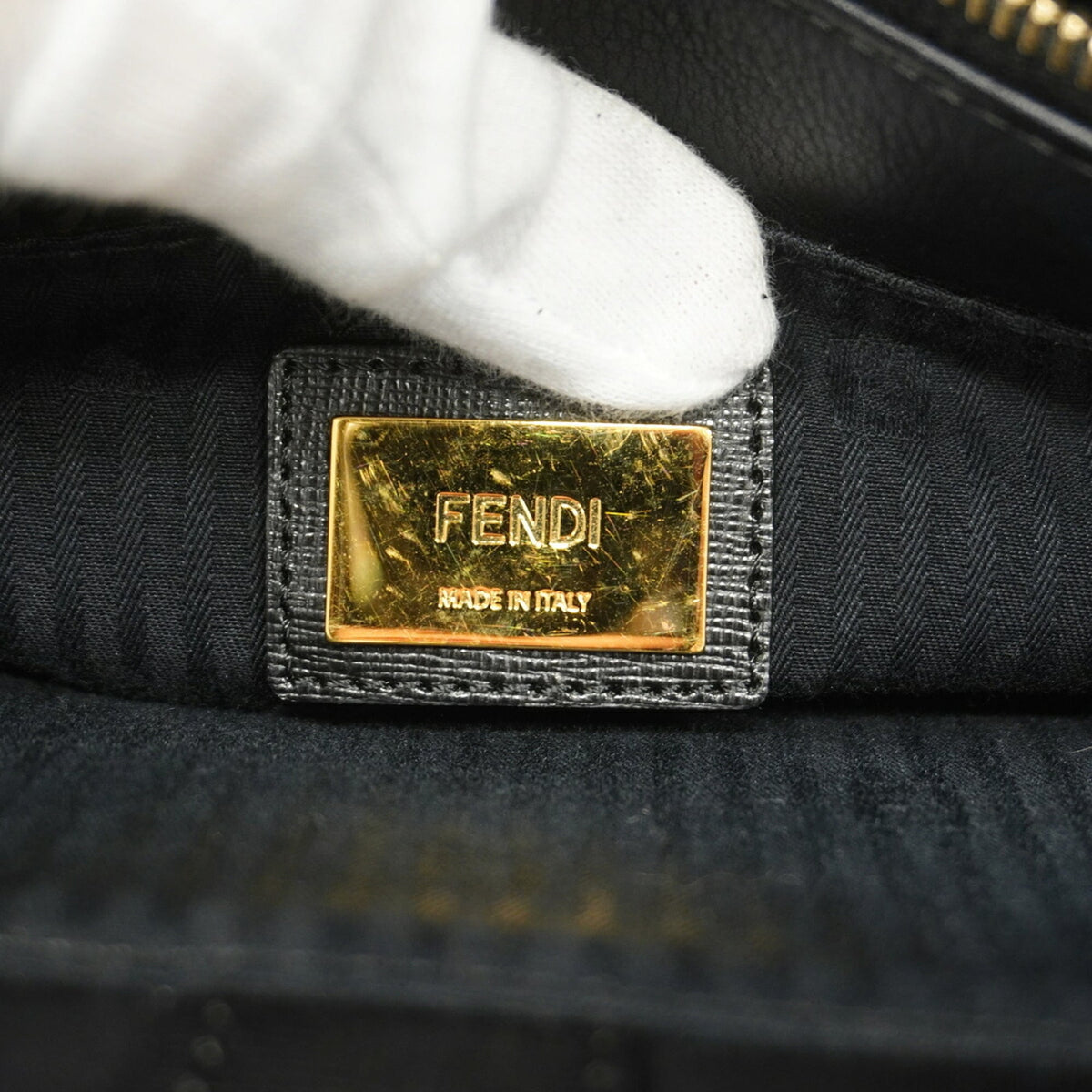 Fendi Black Leather Handbag (Pre-Owned)
