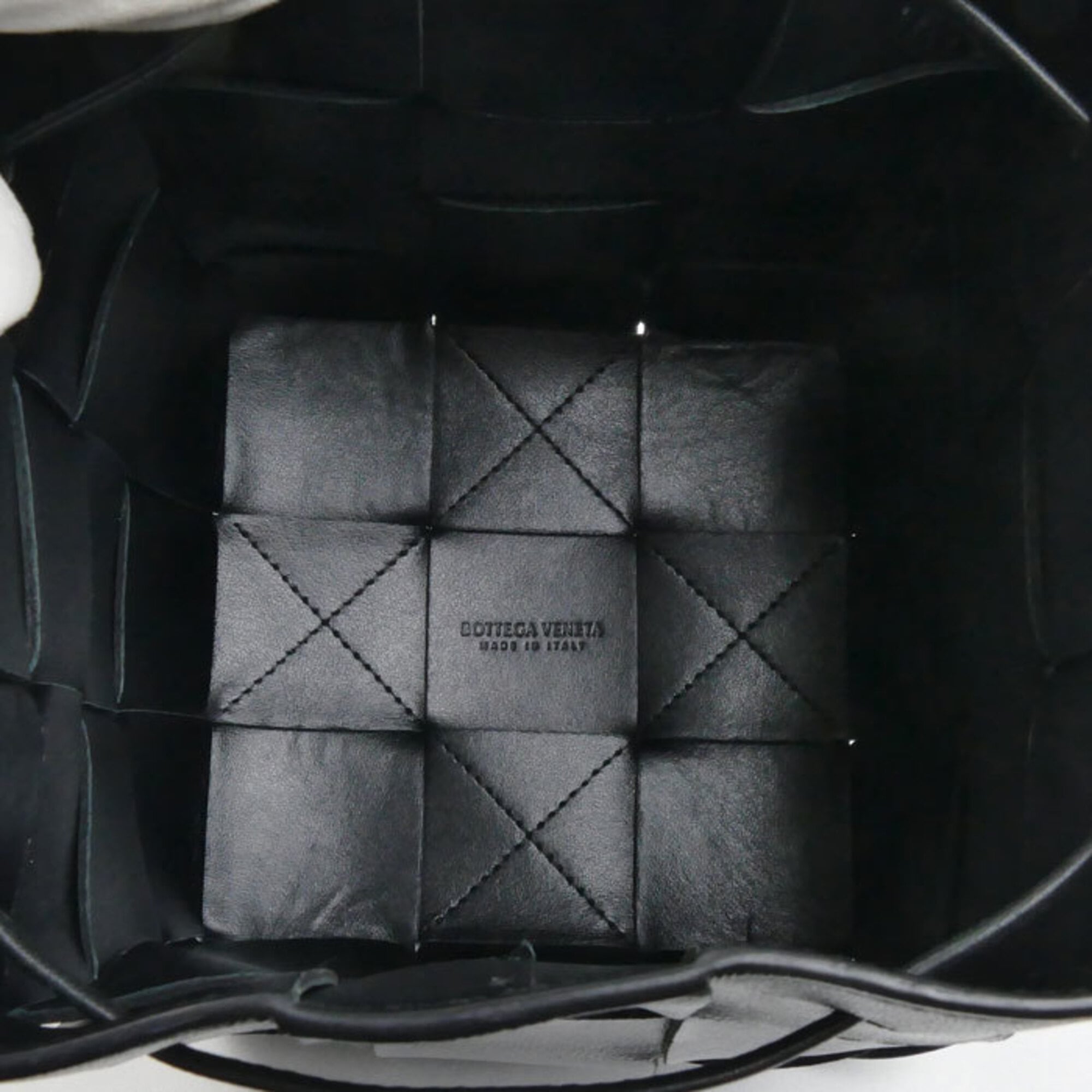 Bottega Veneta Black Leather Shoulder Bag (Pre-Owned)