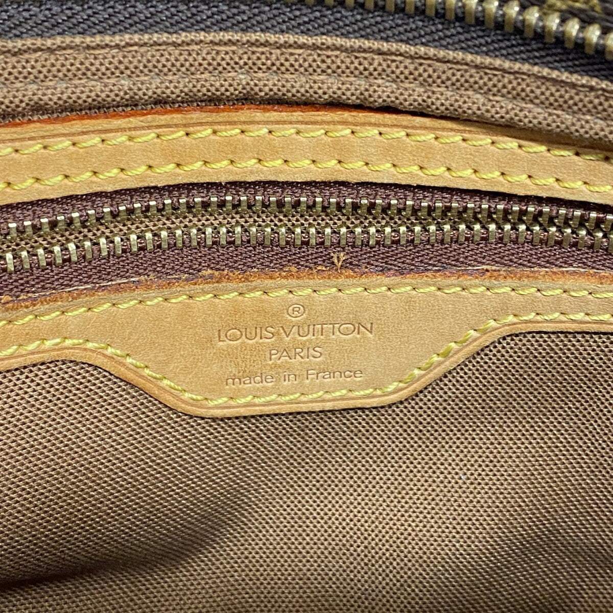 Louis Vuitton Brown Shoulder Bag (Pre-Owned)