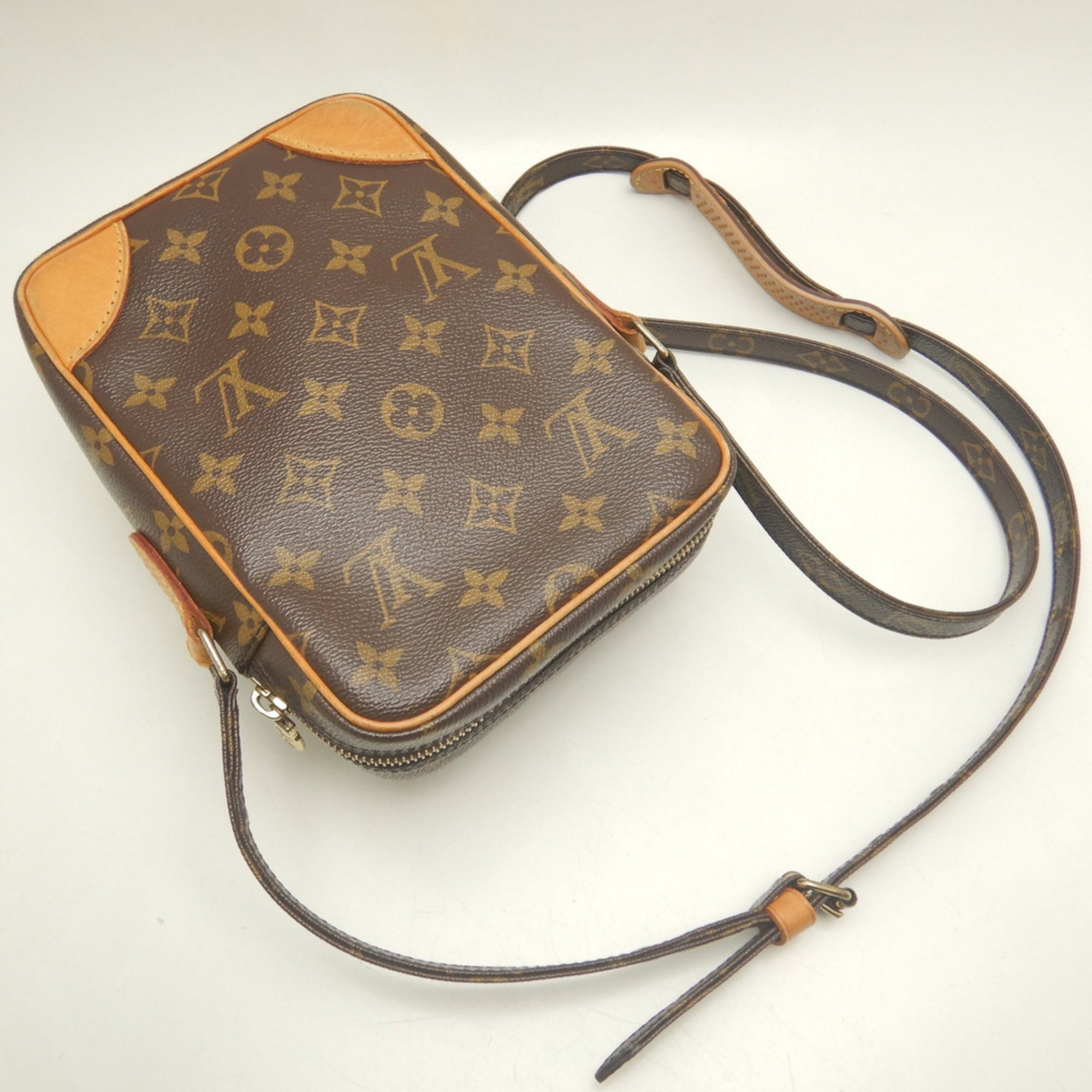 Louis Vuitton Monogram Brown Monogram Shoulder Bag (Pre-Owned)