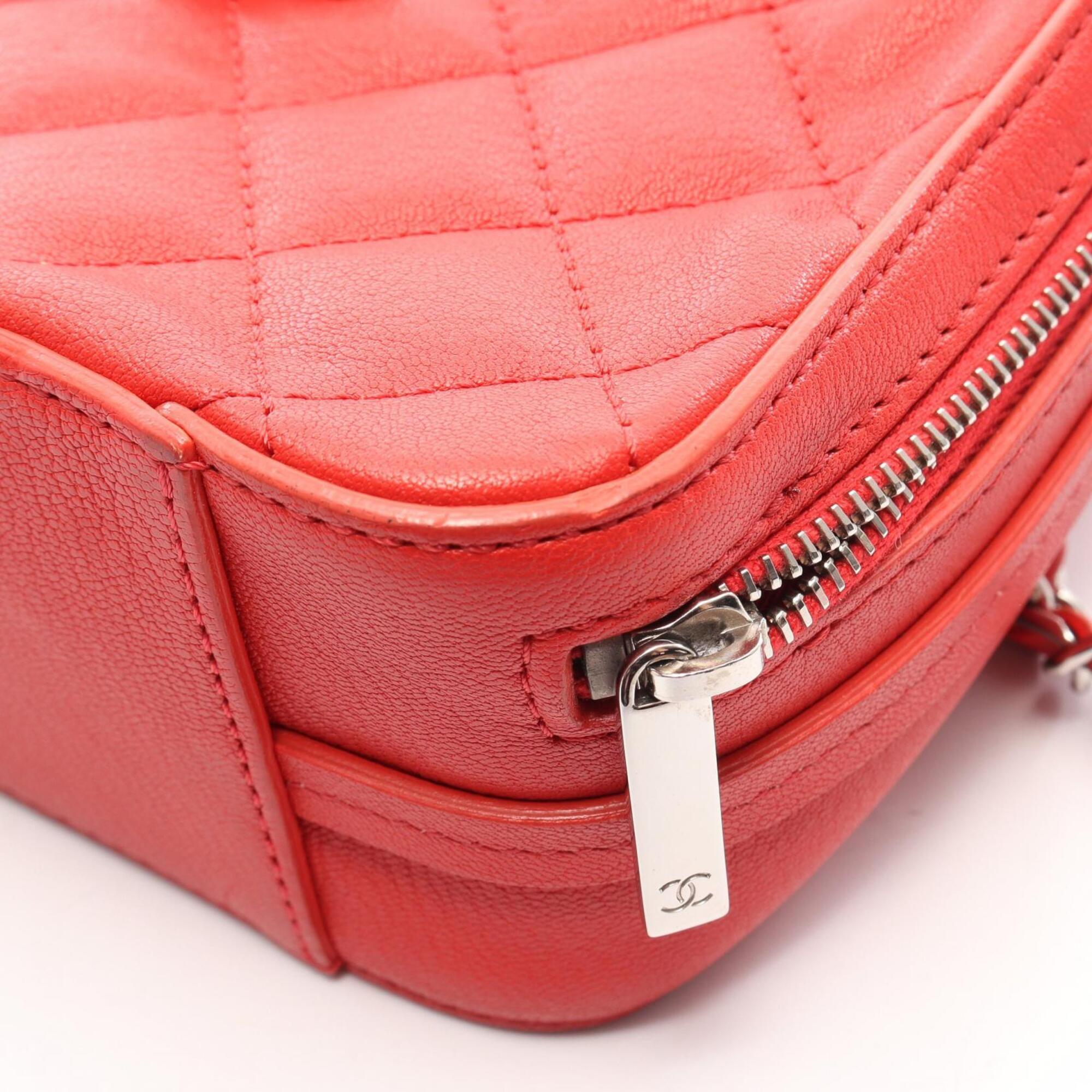 Chanel Red Color Leather Handbag Shoulder Bag (Pre-Owned)