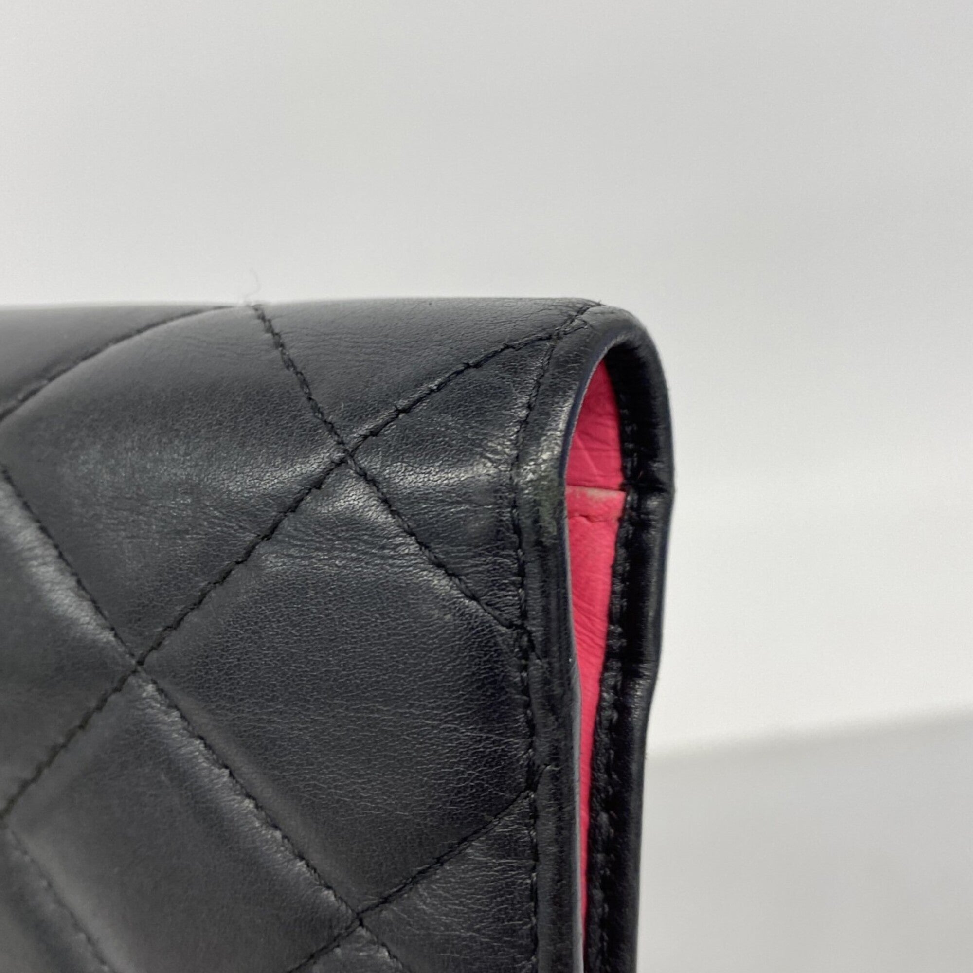 Chanel Black White Leather Long Wallet (Bi-Fold) (Pre-Owned)