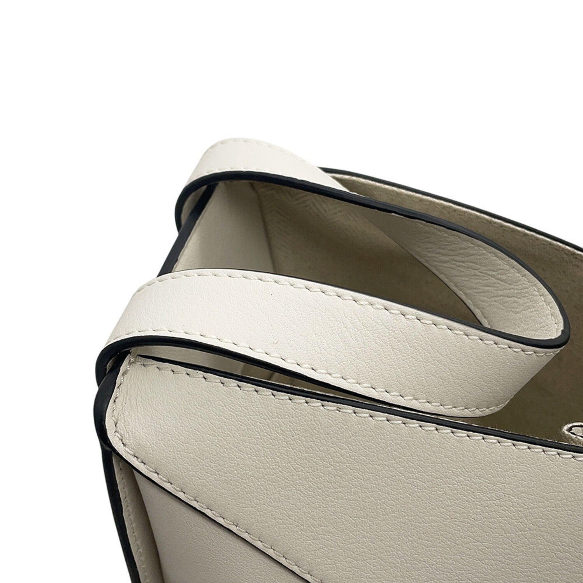 Loewe Hammock White Leather Handbag (Pre-Owned)